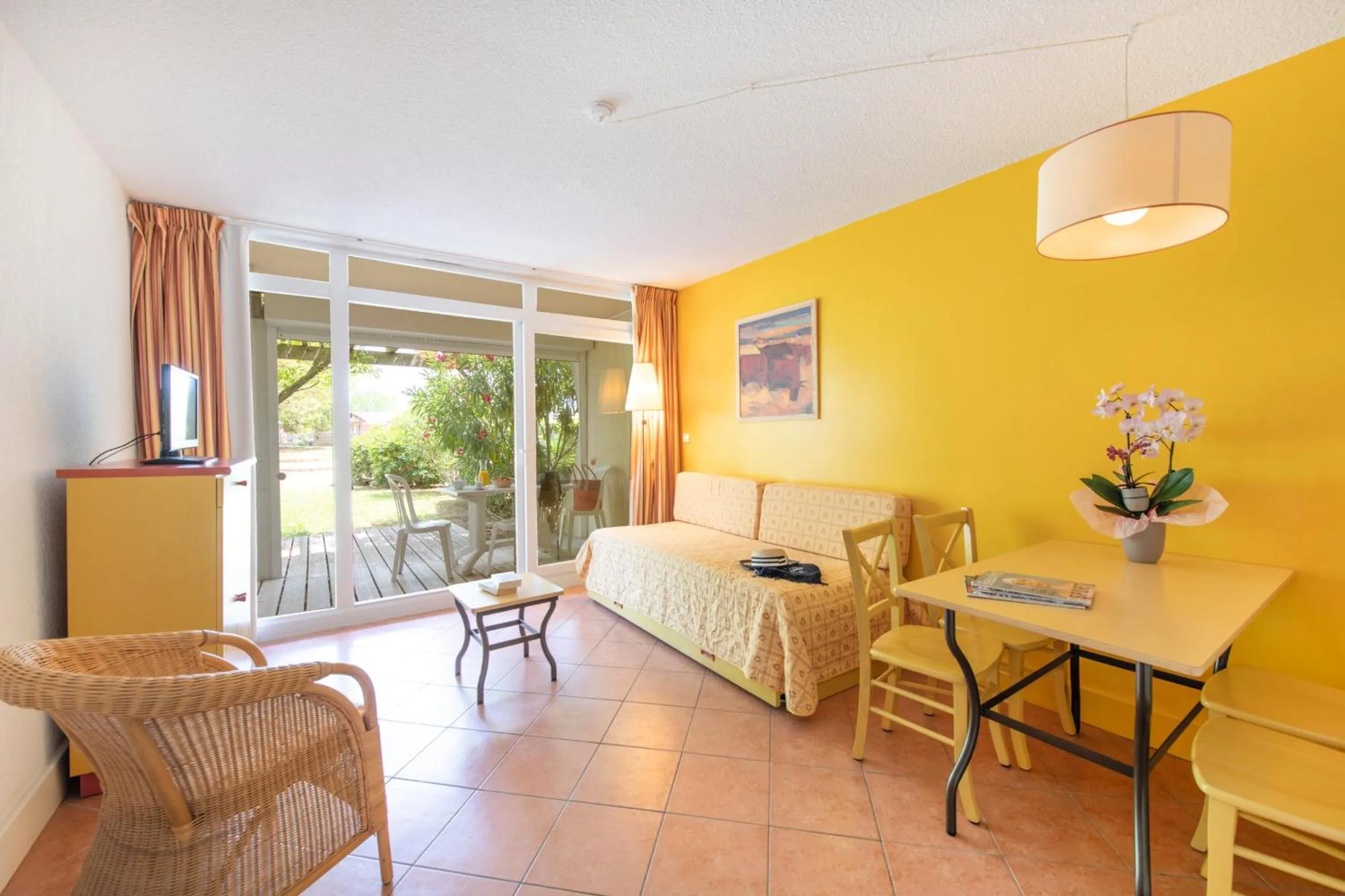 Living room in SOWELL Family Grau du Roi