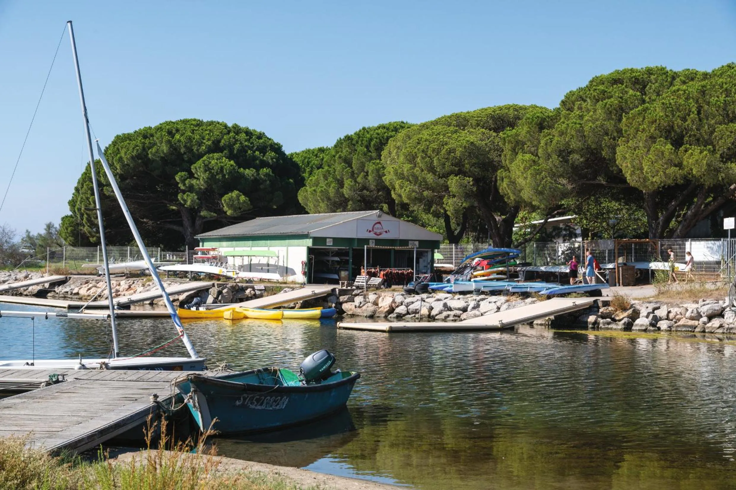 Windsurfing in SOWELL Family Grau du Roi