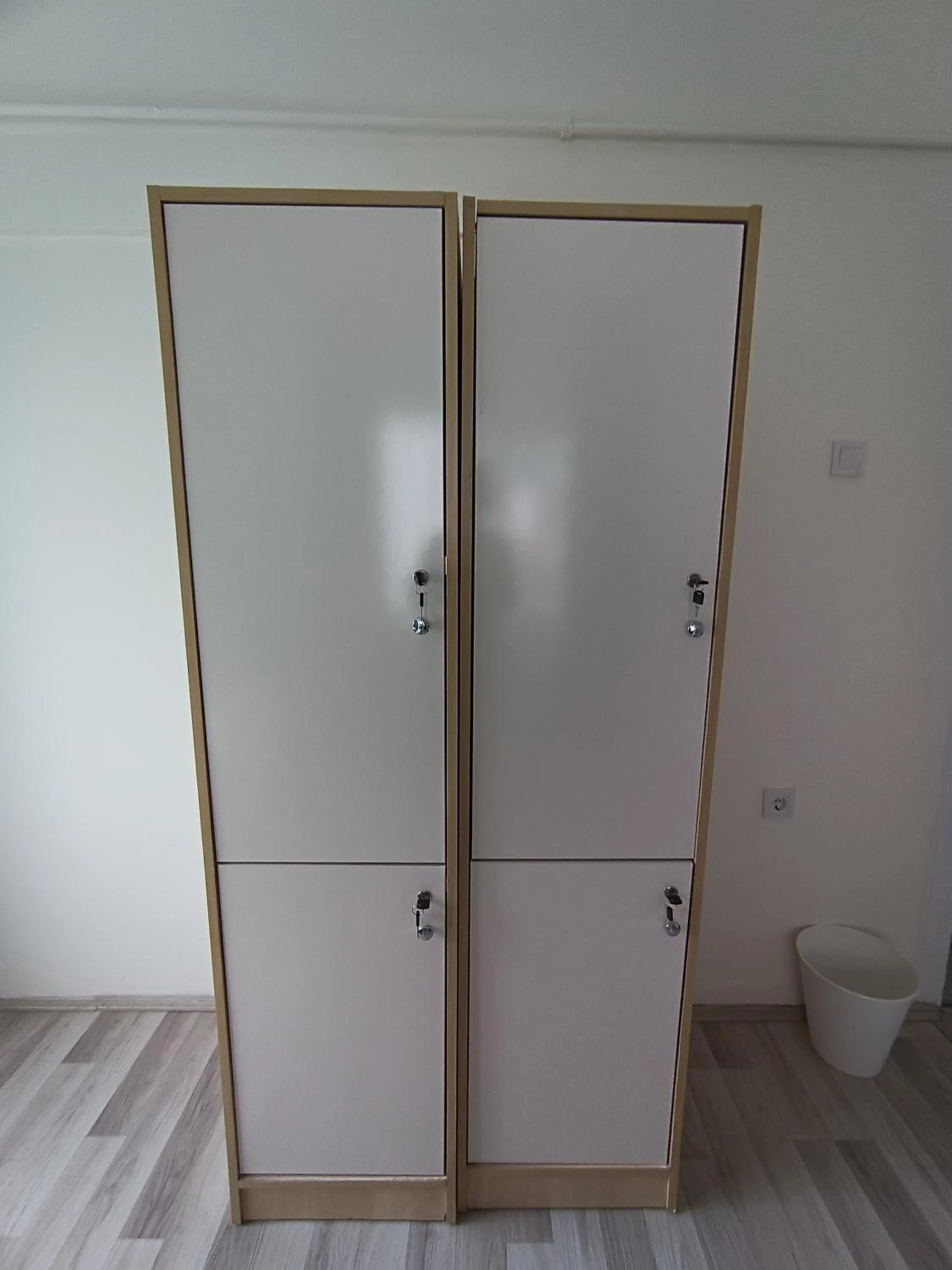 wardrobe in Deeps Hostel Ankara 2