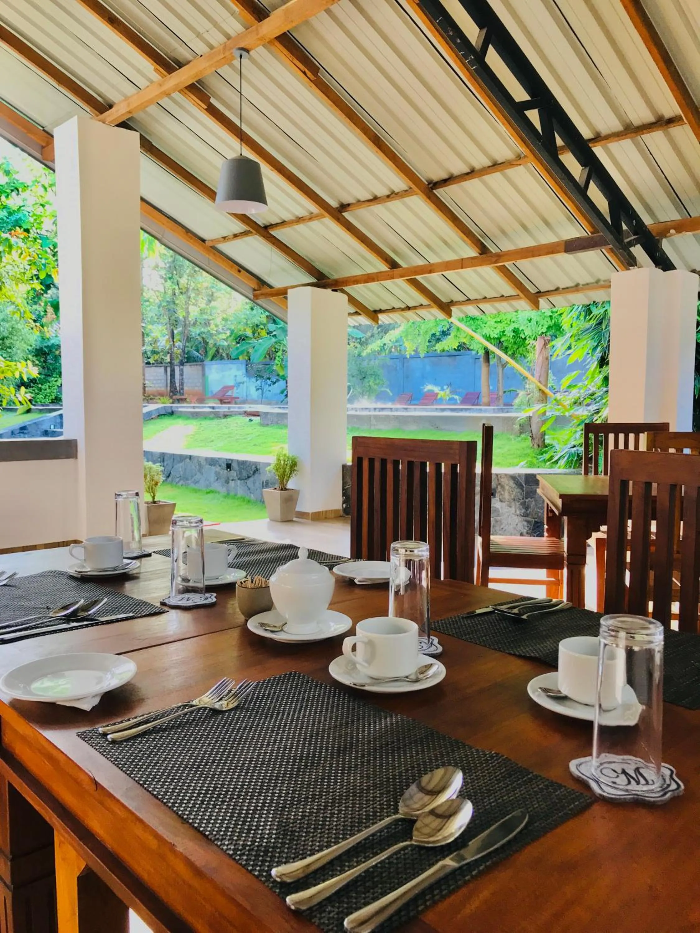 Restaurant/places to eat in Naturaliza Sigiriya