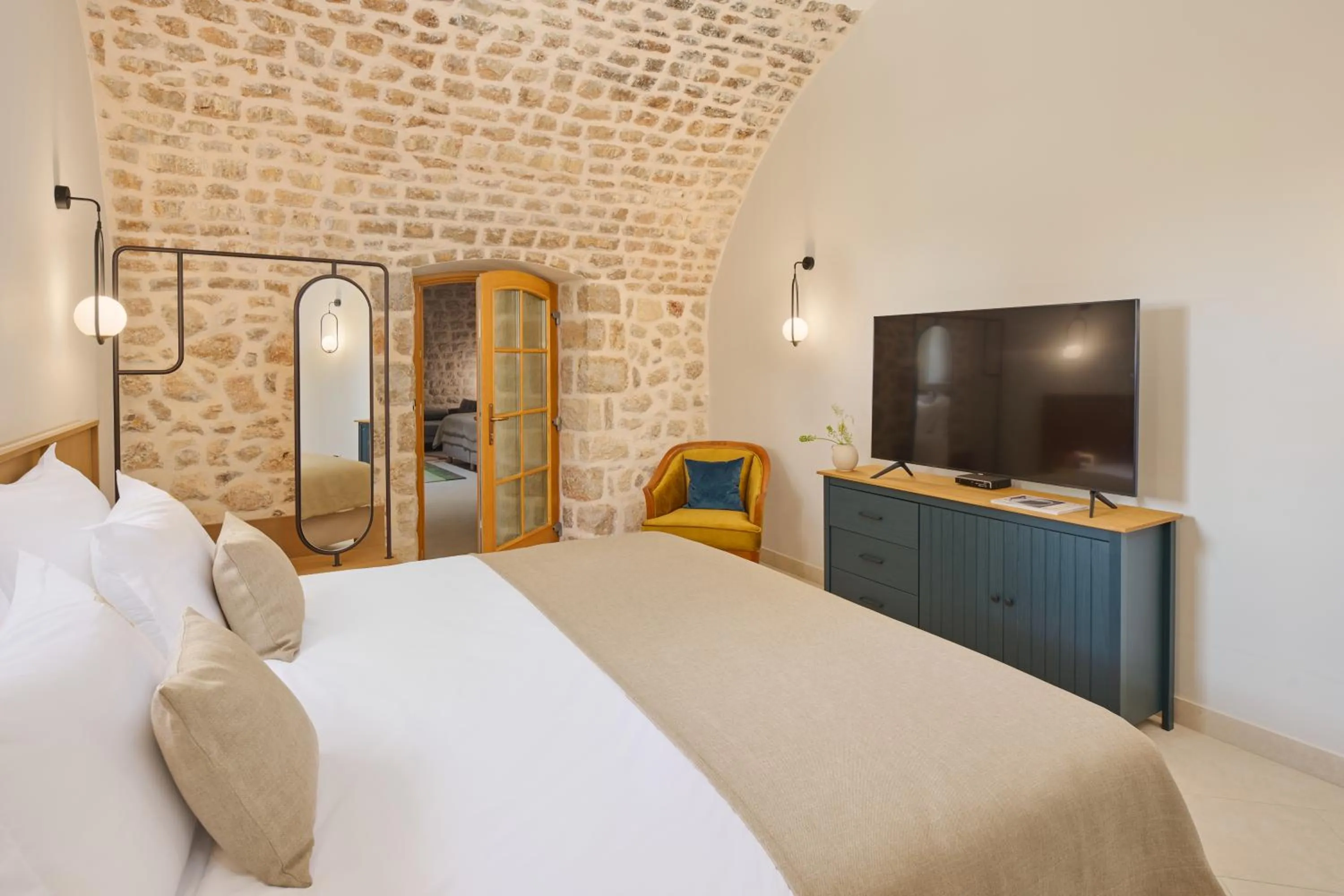 Bedroom, Bed in Palace Natali