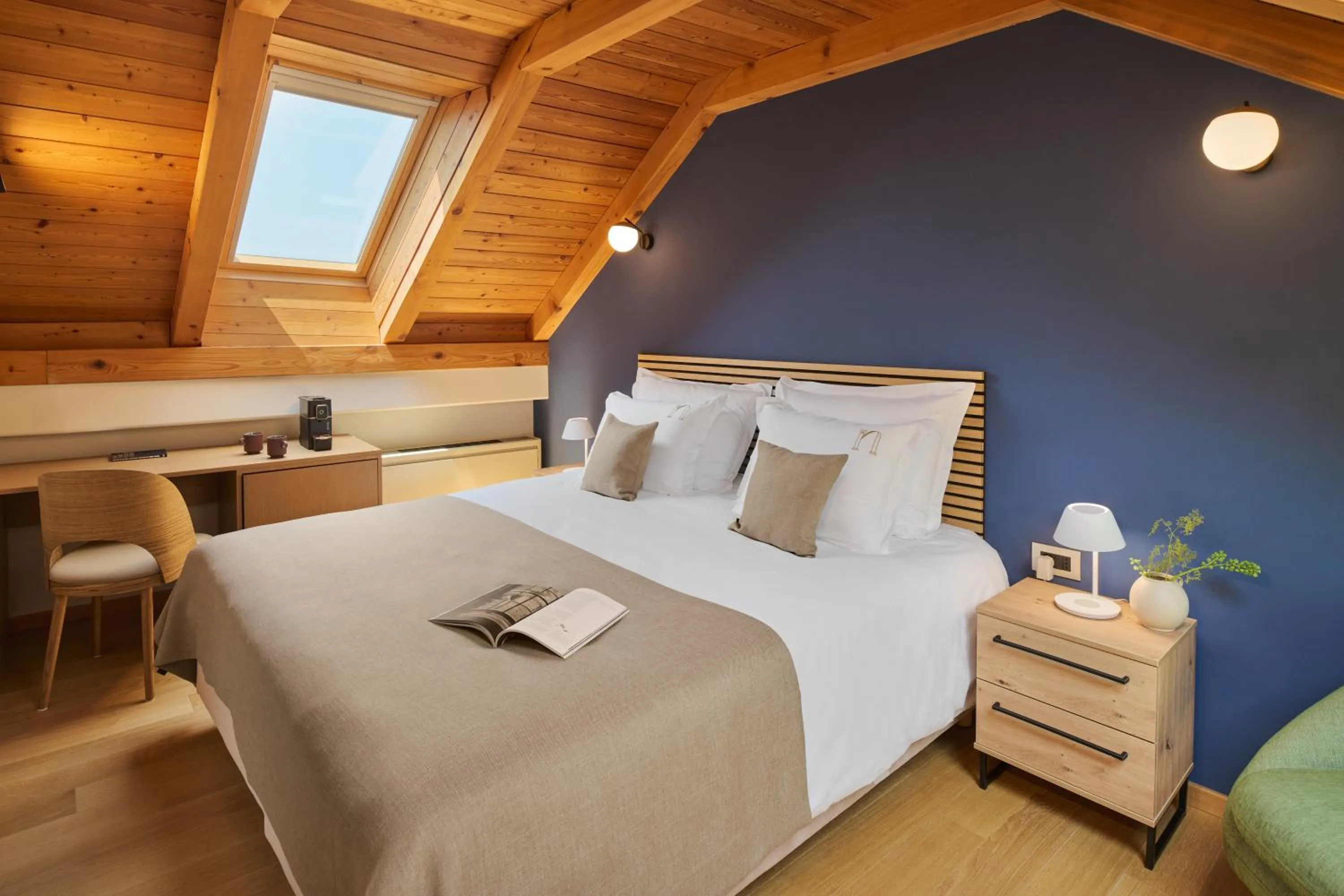 Bedroom, Bed in Palace Natali