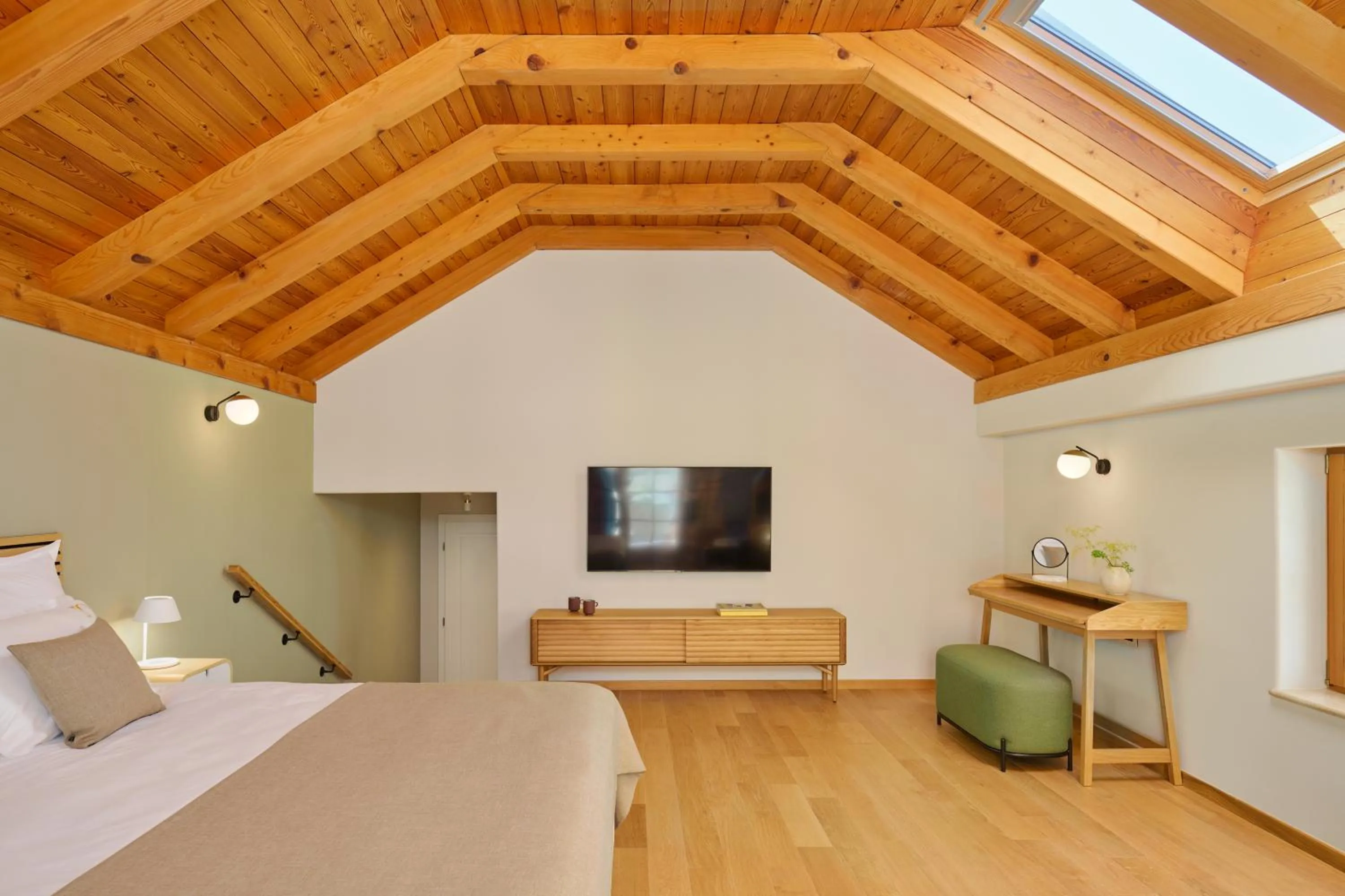 Bedroom, Bed in Palace Natali