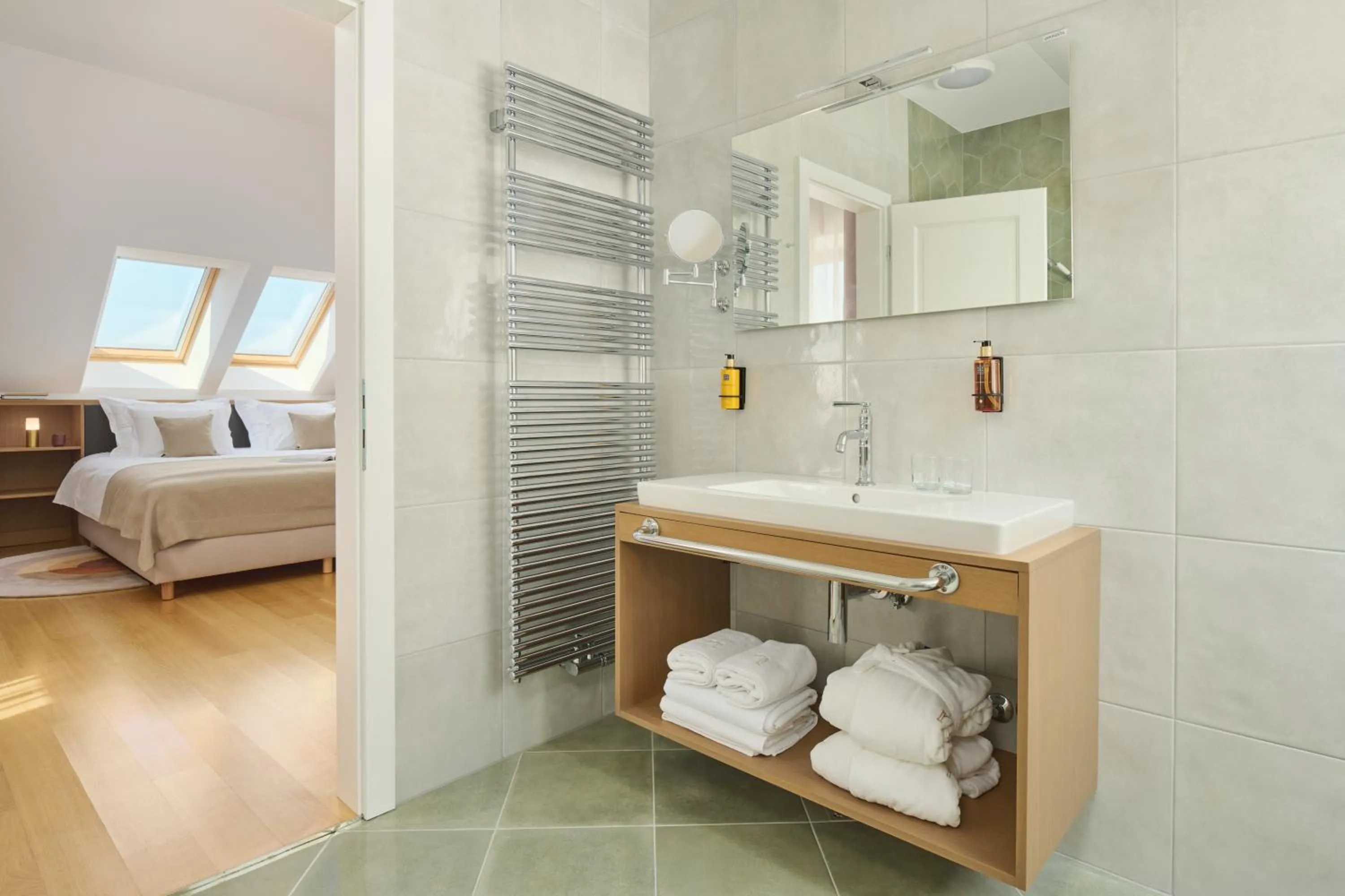 Bathroom, Bed in Palace Natali