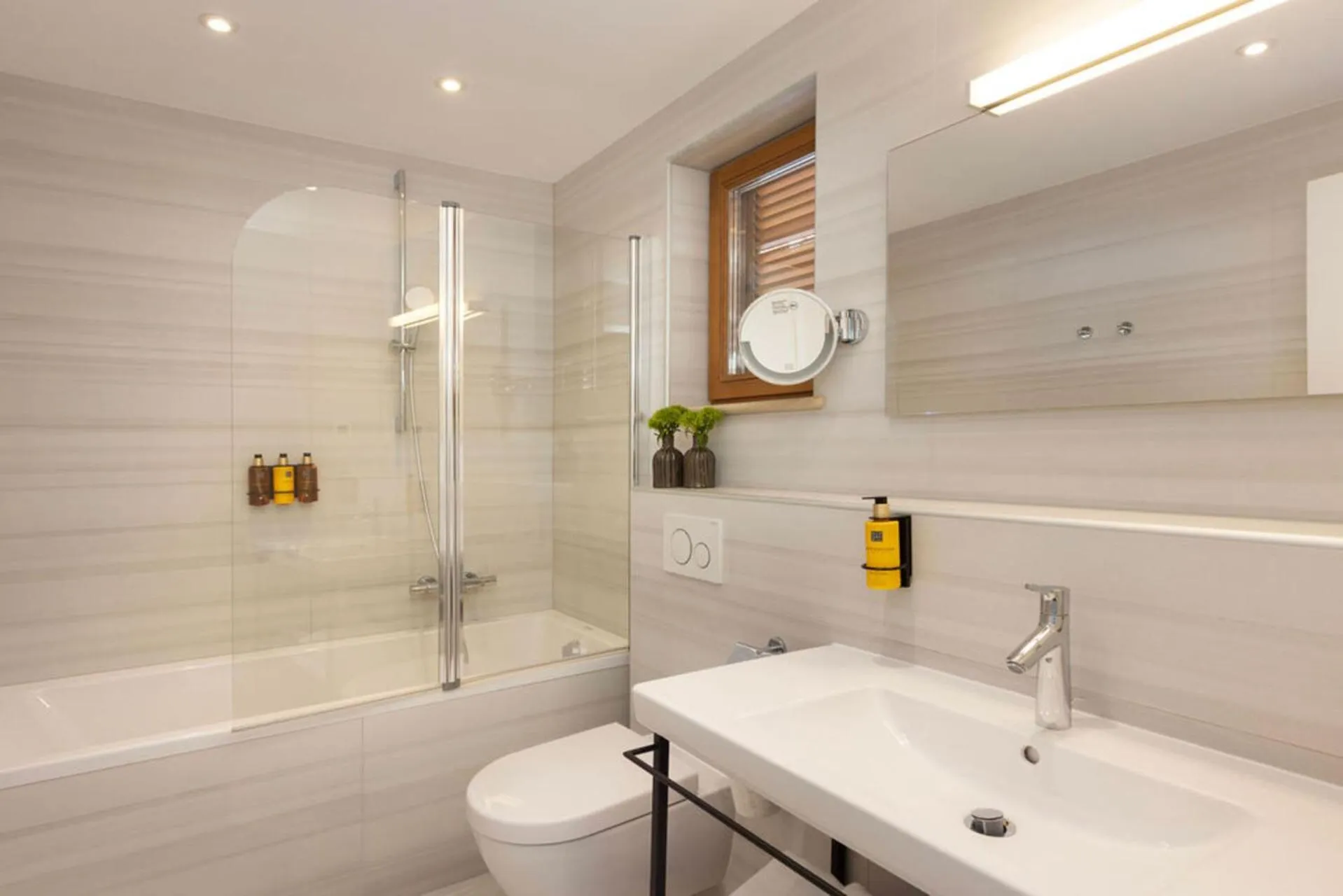 Bathroom in Palace Natali