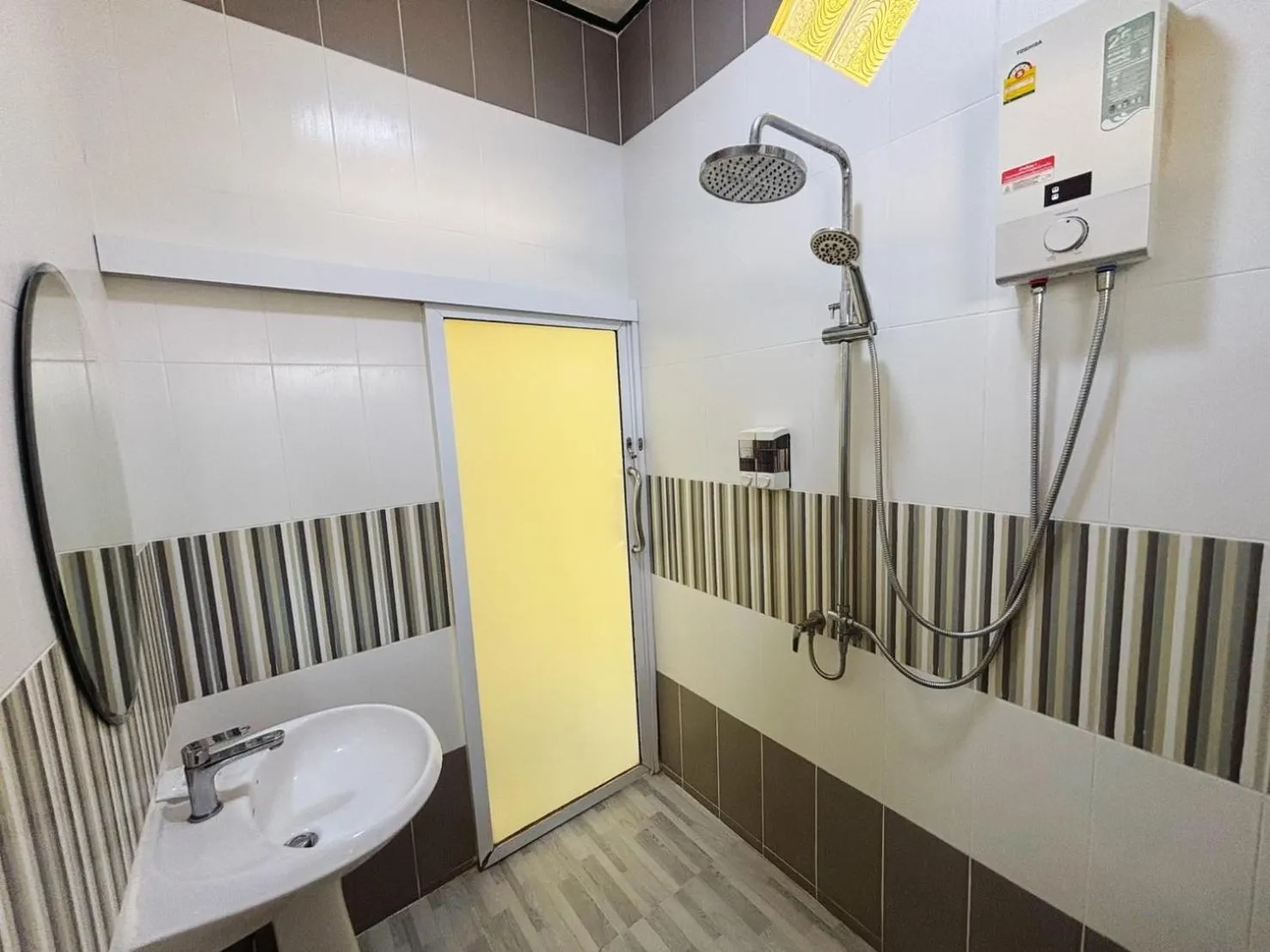 Bathroom in Thungwua laen resort