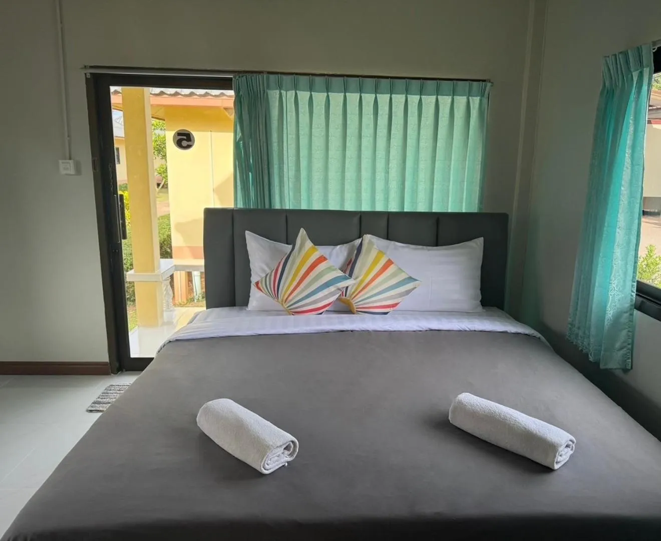 Bed in Thungwua laen resort