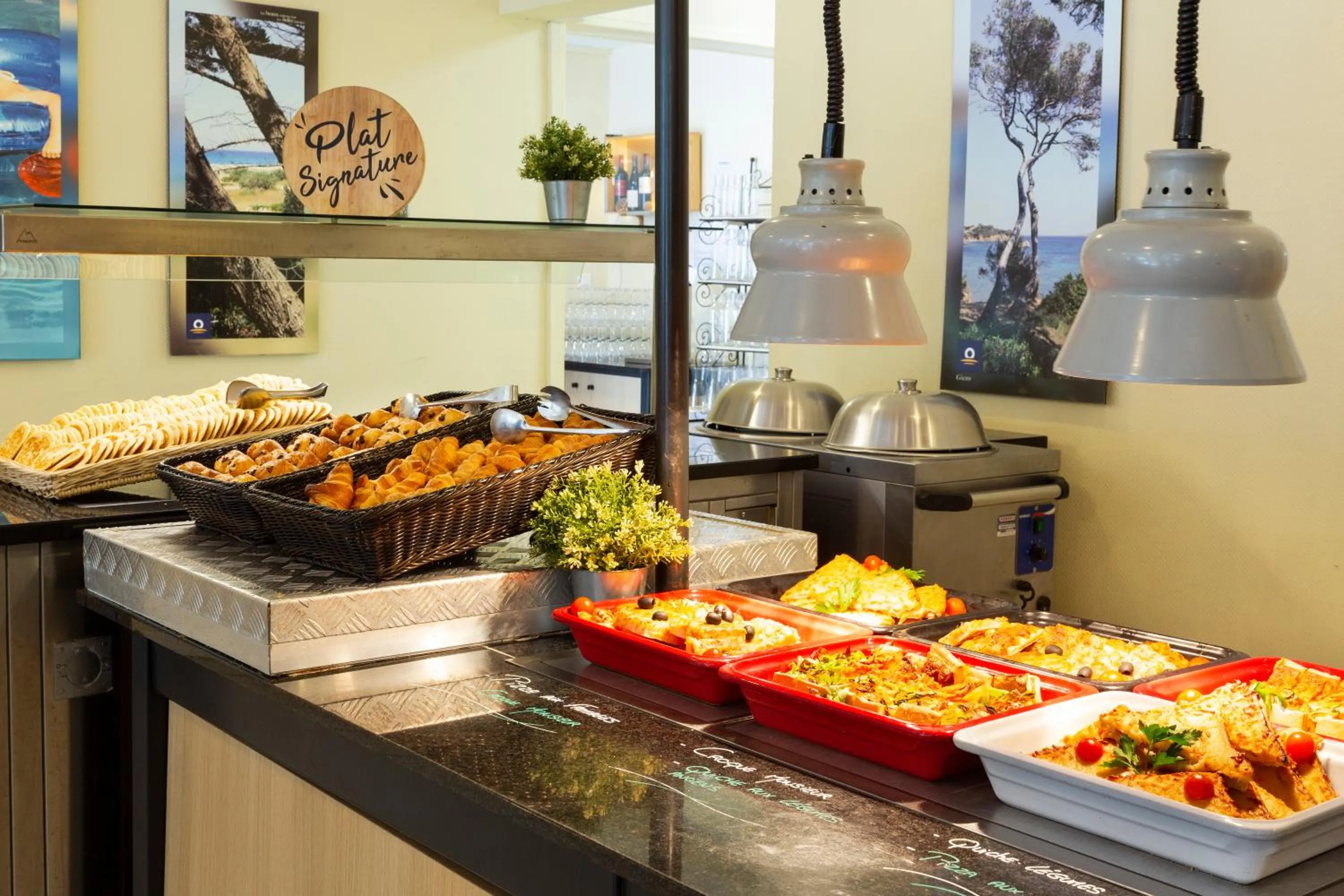 Lobby or reception in SOWELL RESIDENCES Les Lauriers Roses