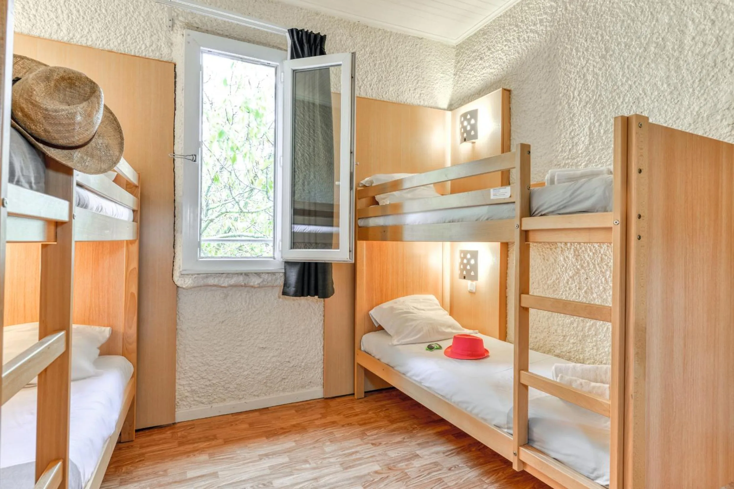 Bedroom, Bed in SOWELL RESIDENCES Les Lauriers Roses