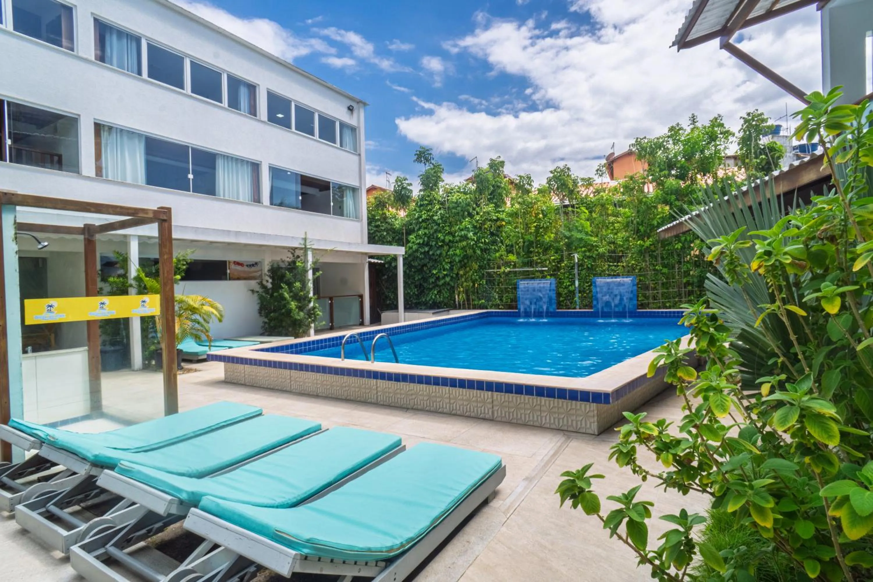 Swimming pool in Brisa do Mar Praia Hotel