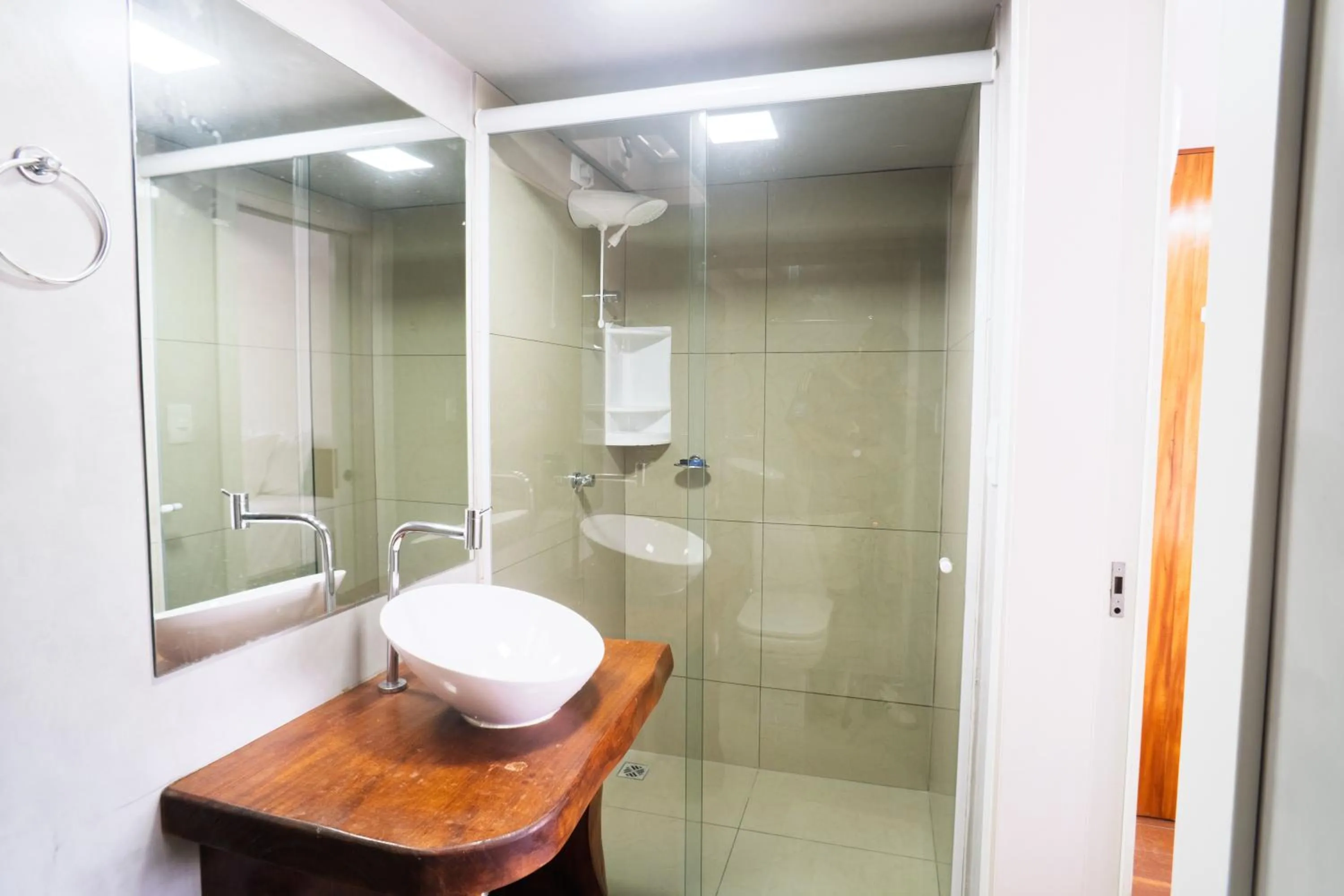 Shower in Brisa do Mar Praia Hotel