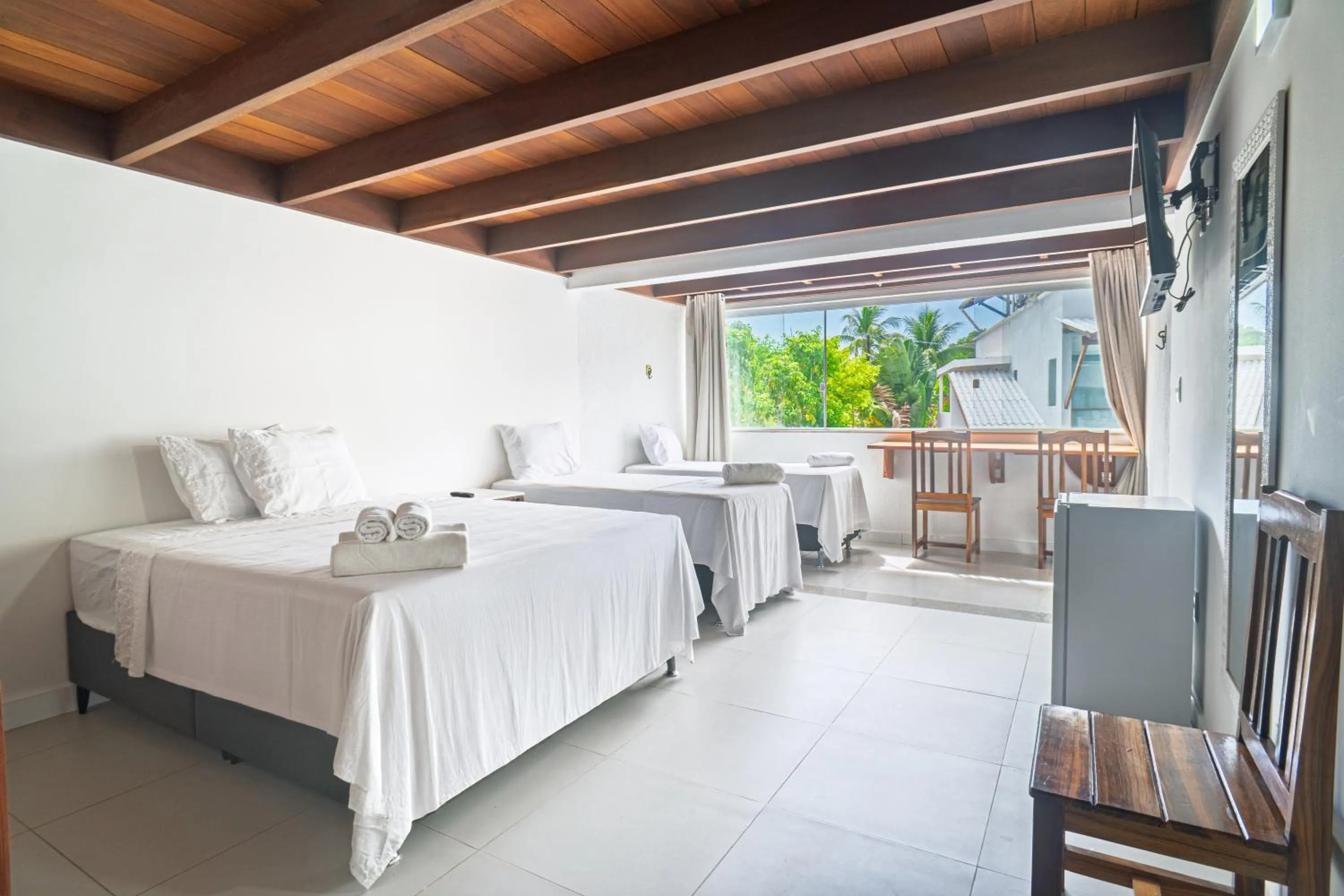 Photo of the whole room, Bed in Brisa do Mar Praia Hotel