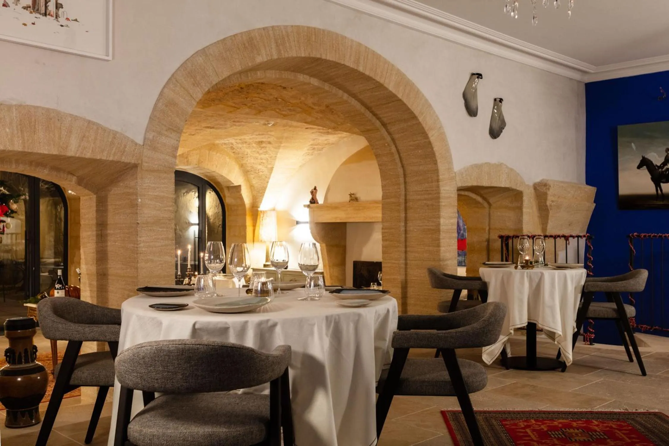 Restaurant/places to eat in Château de Collias