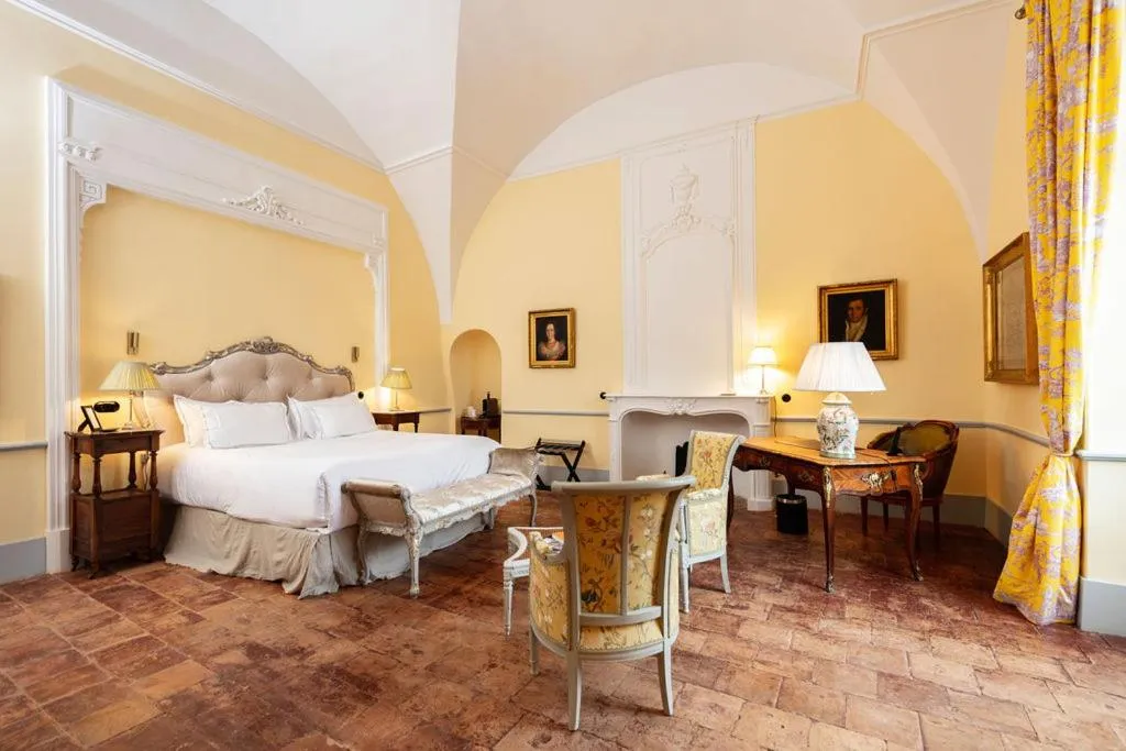 Photo of the whole room, Bed in Château de Collias - Maison de Vacances