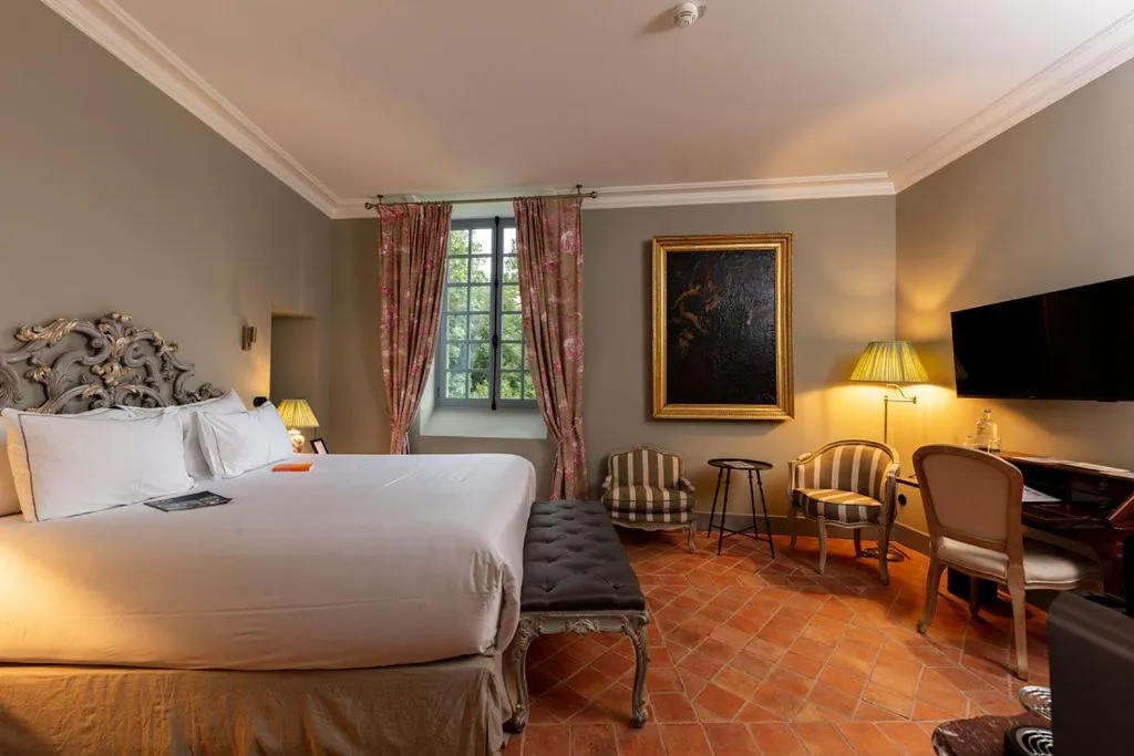 Photo of the whole room, Bed in Château de Collias - Maison de Vacances