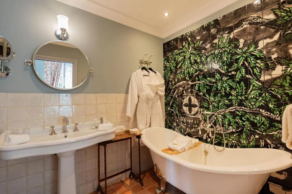 Bathroom in Château de Collias