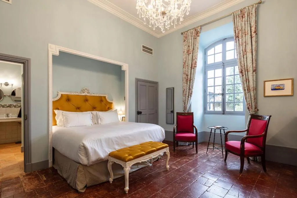 Bedroom, Bed in Château de Collias