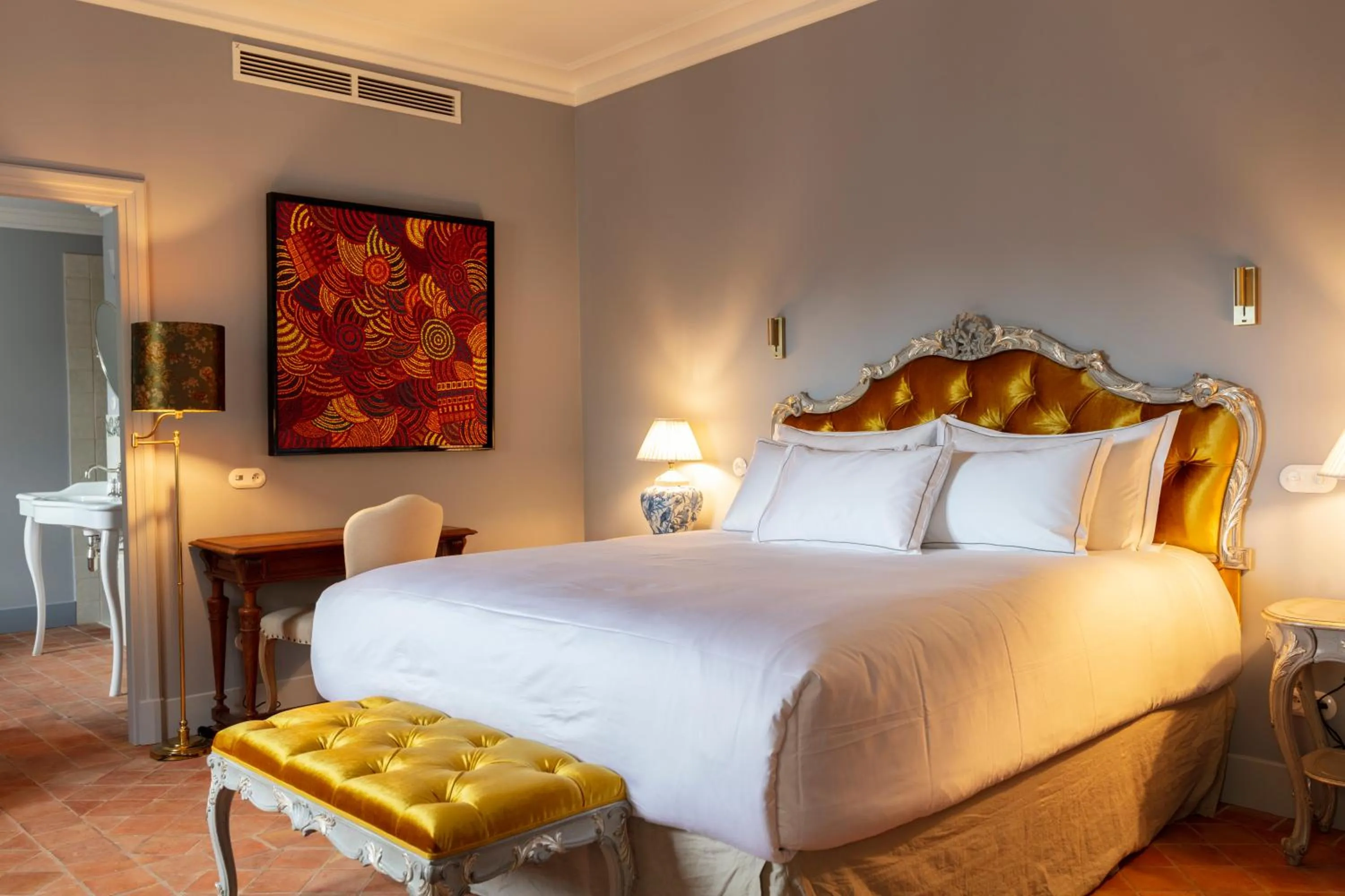 Bed in Château de Collias