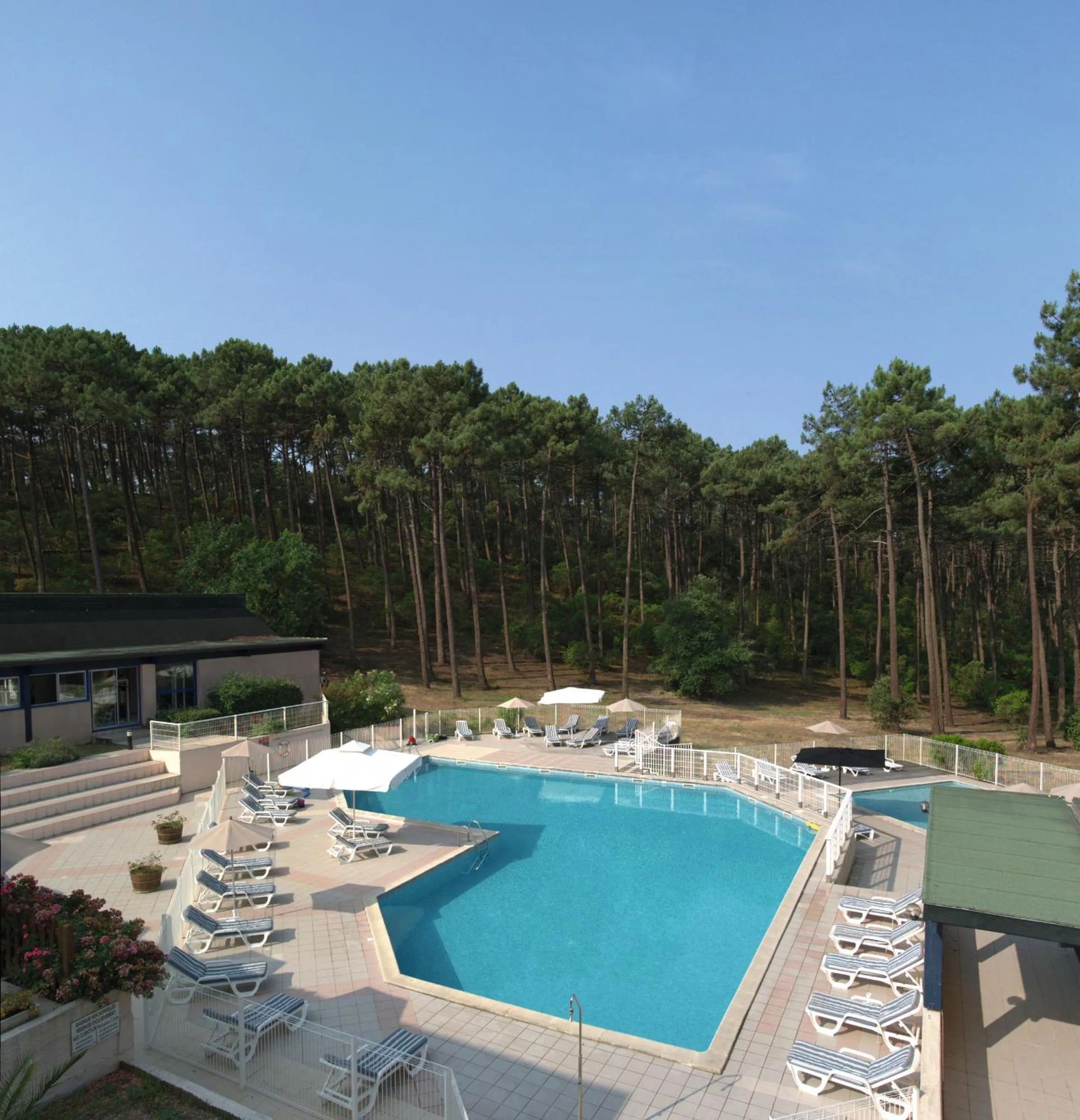 Swimming pool, Pool View in Résidence les Cavales