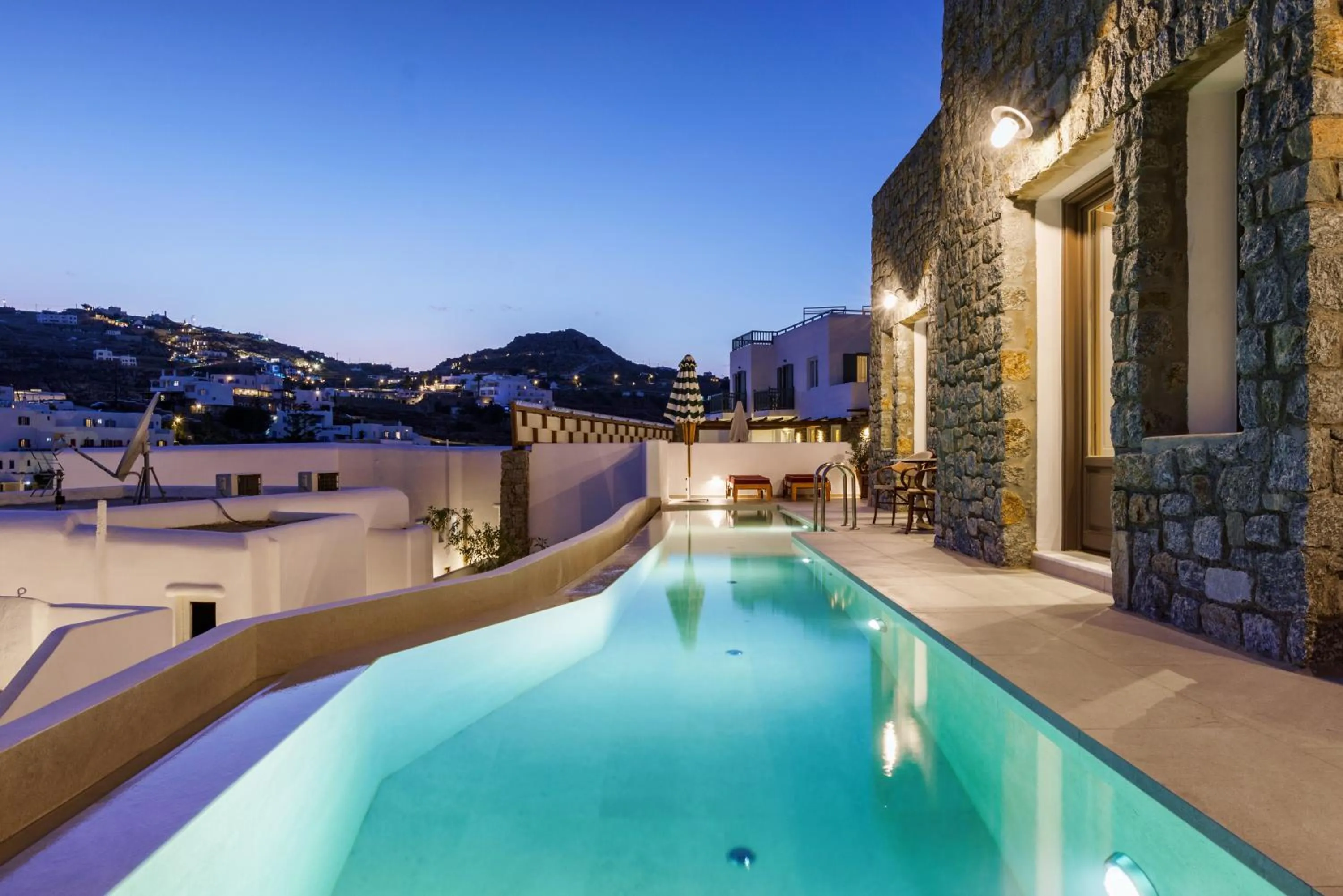 Property building in Pelican Bay Hotel