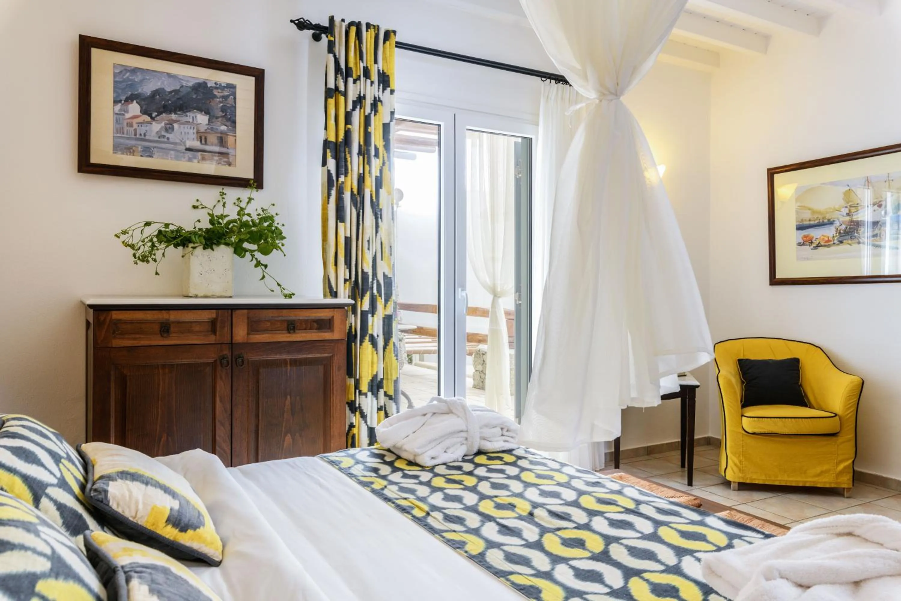 Bed in Pelican Bay Hotel