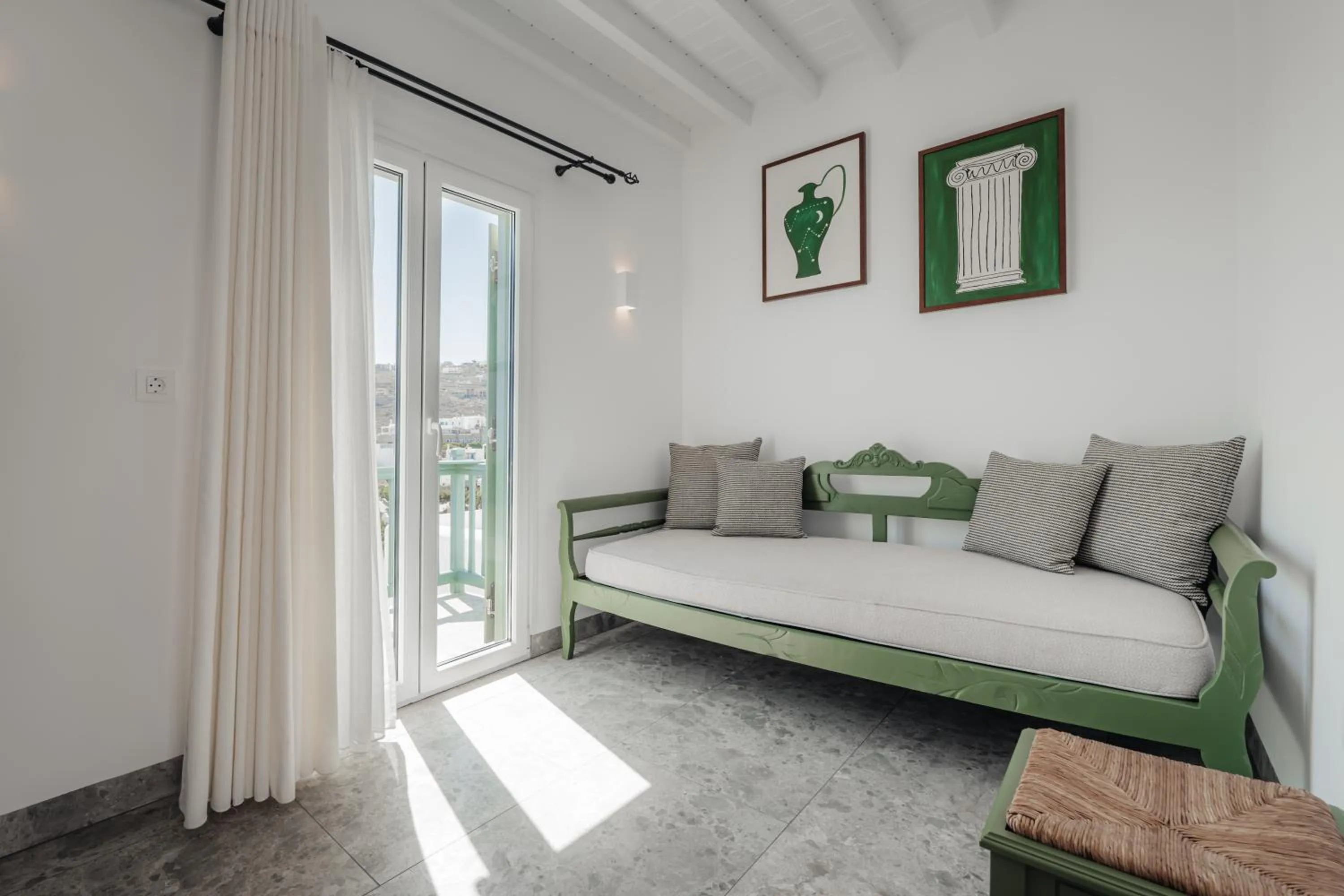 Bedroom, Bed in Pelican Bay Hotel