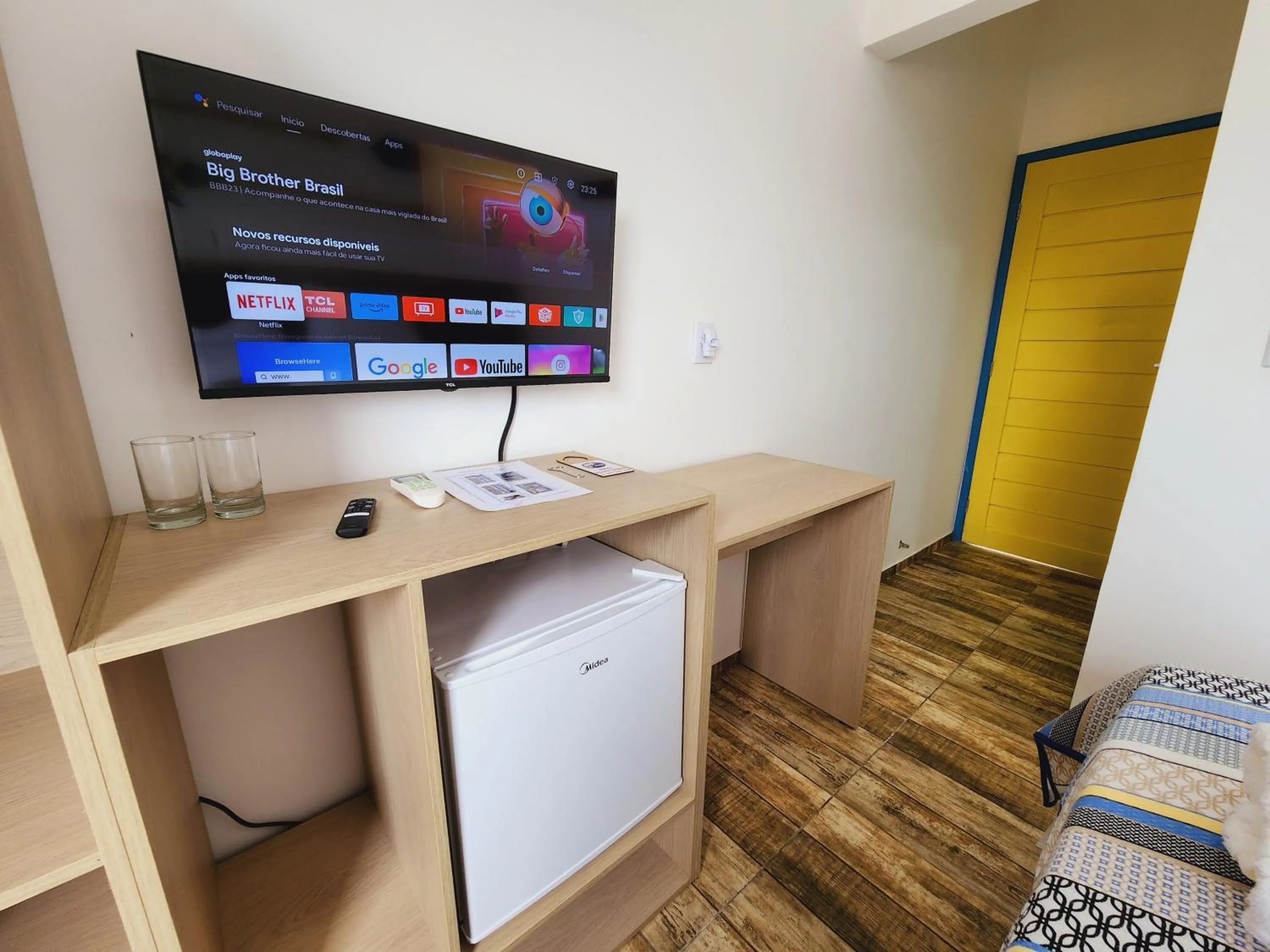 TV and multimedia in Manaí Pousada & Beach Club