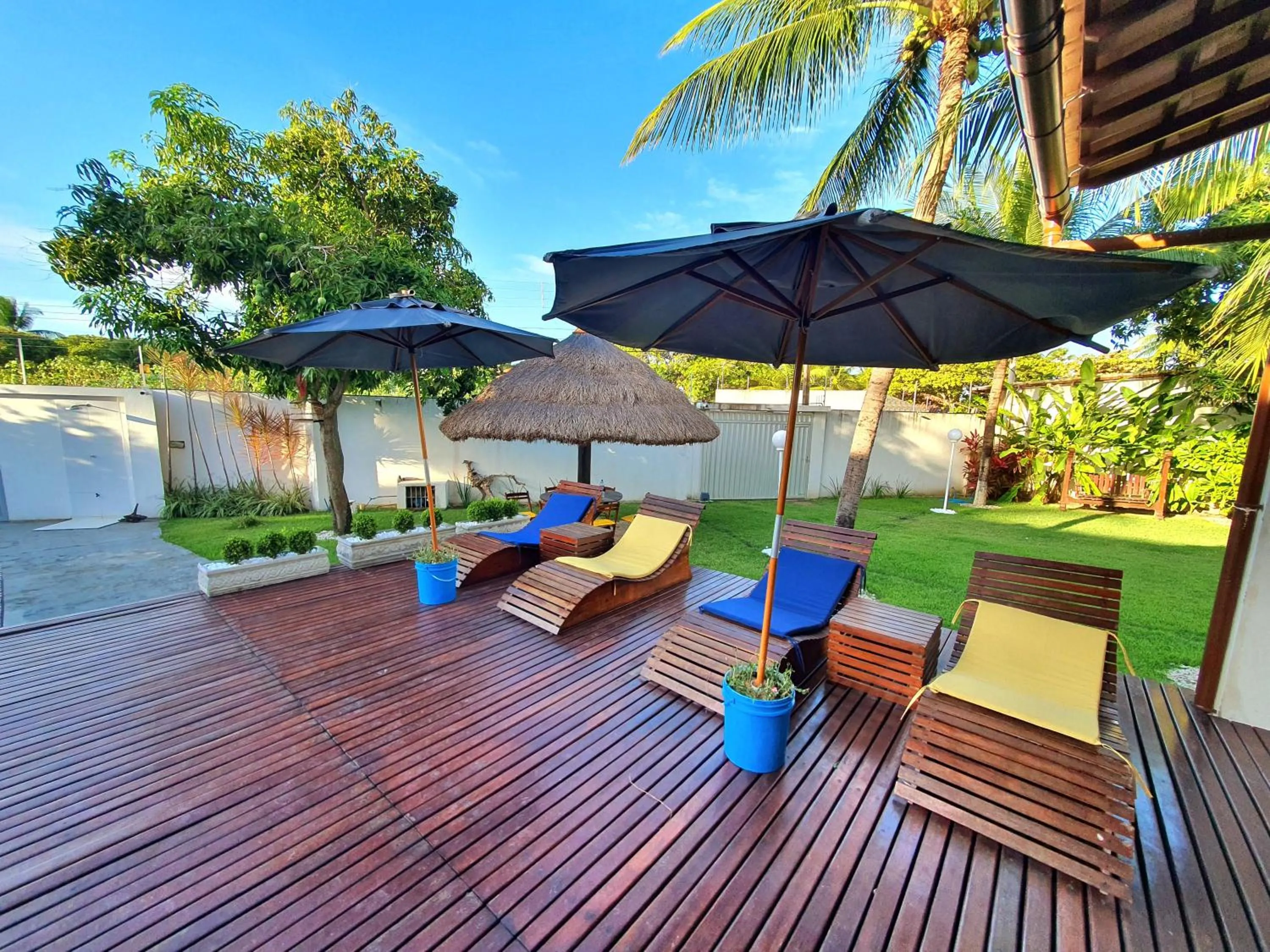 Swimming pool in Manaí Pousada & Beach Club