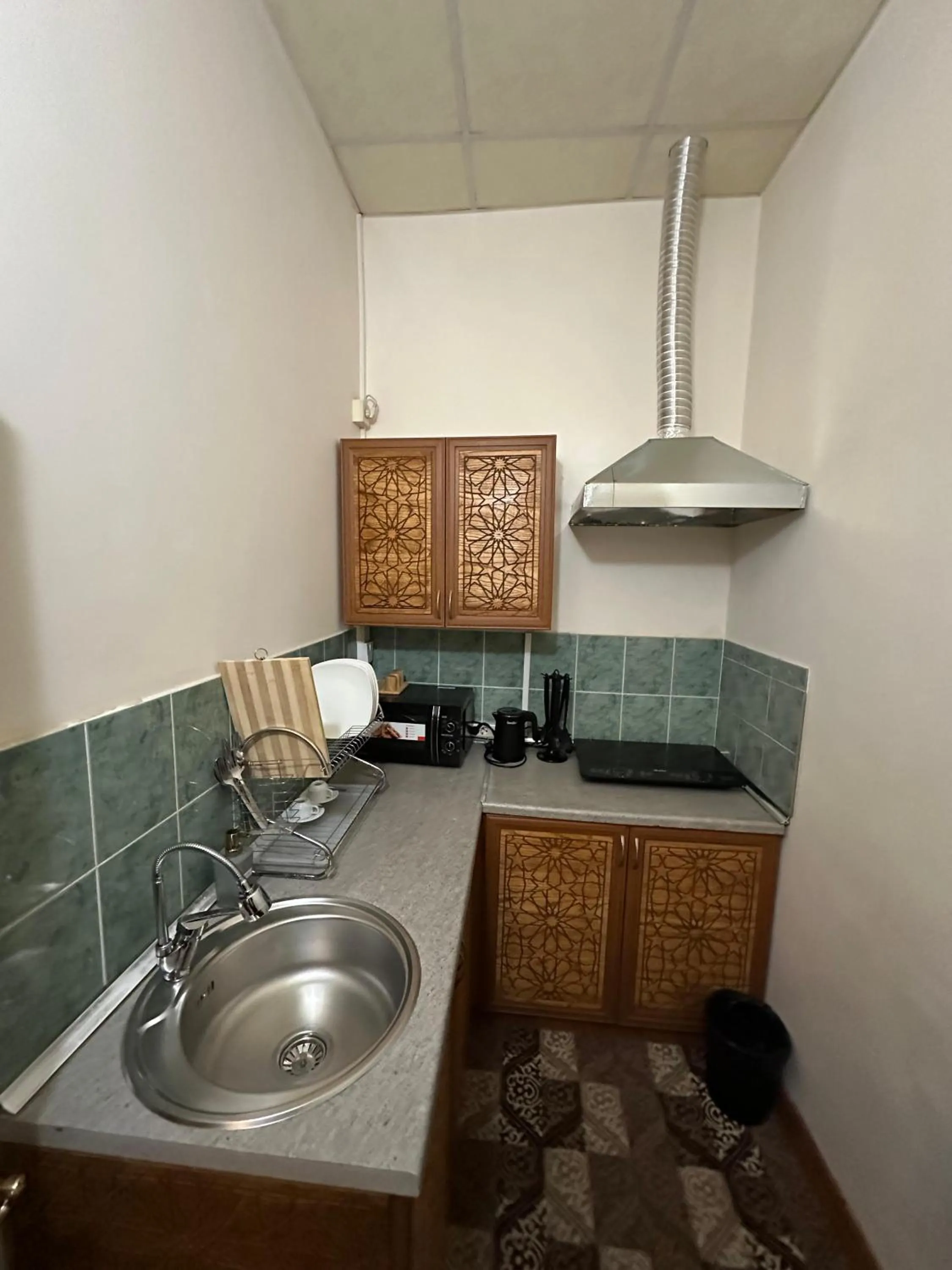 Kitchen or kitchenette in Qiz Galasi Hotel Baku