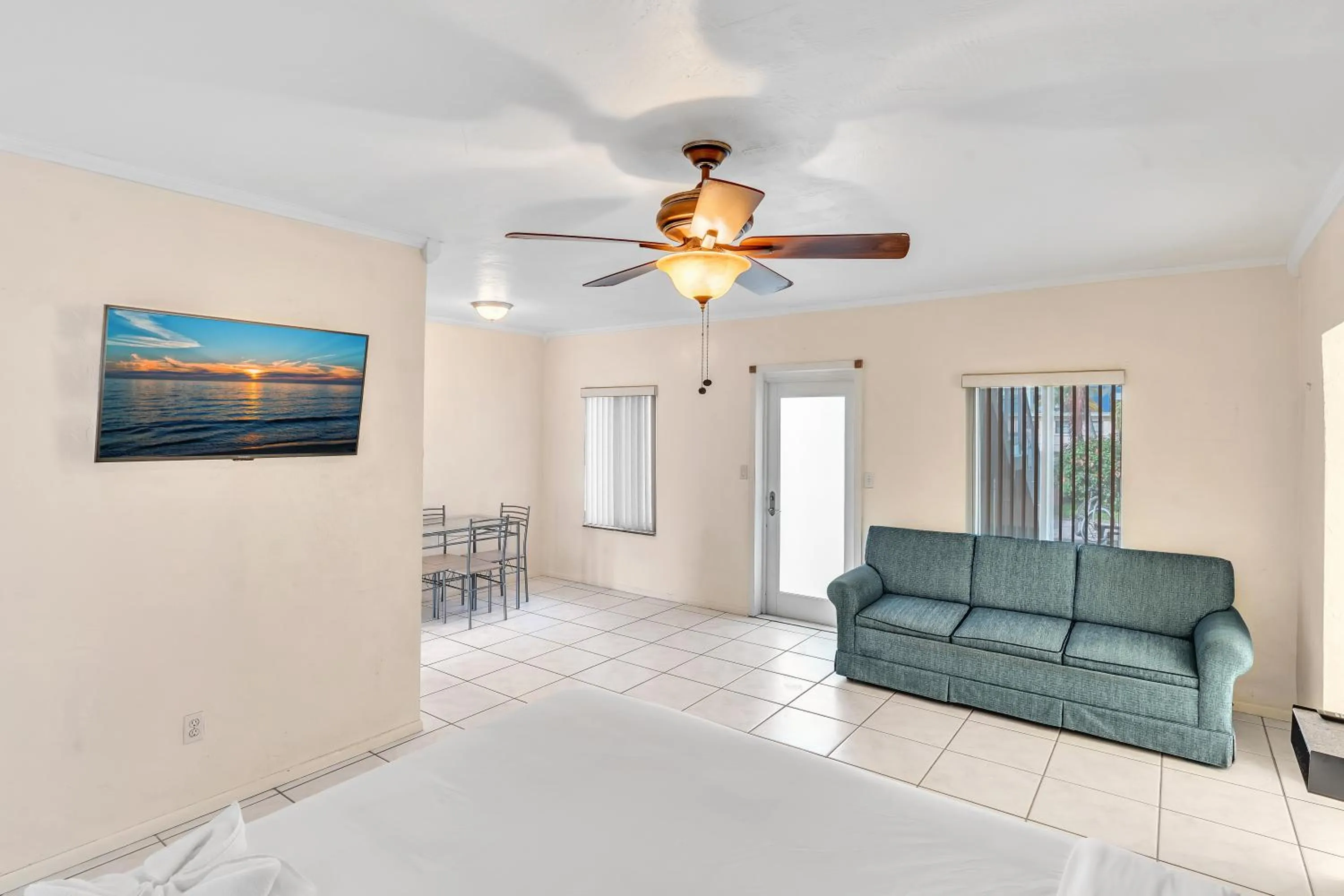 TV and multimedia in Sea Angel