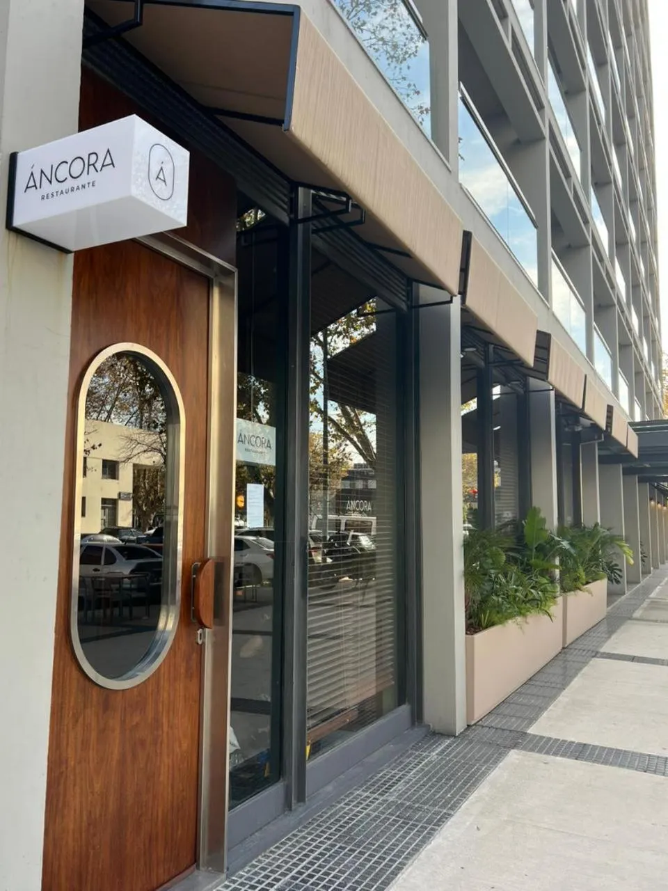 Restaurant/places to eat in Almarena Puerto Retiro Affiliated by Melia