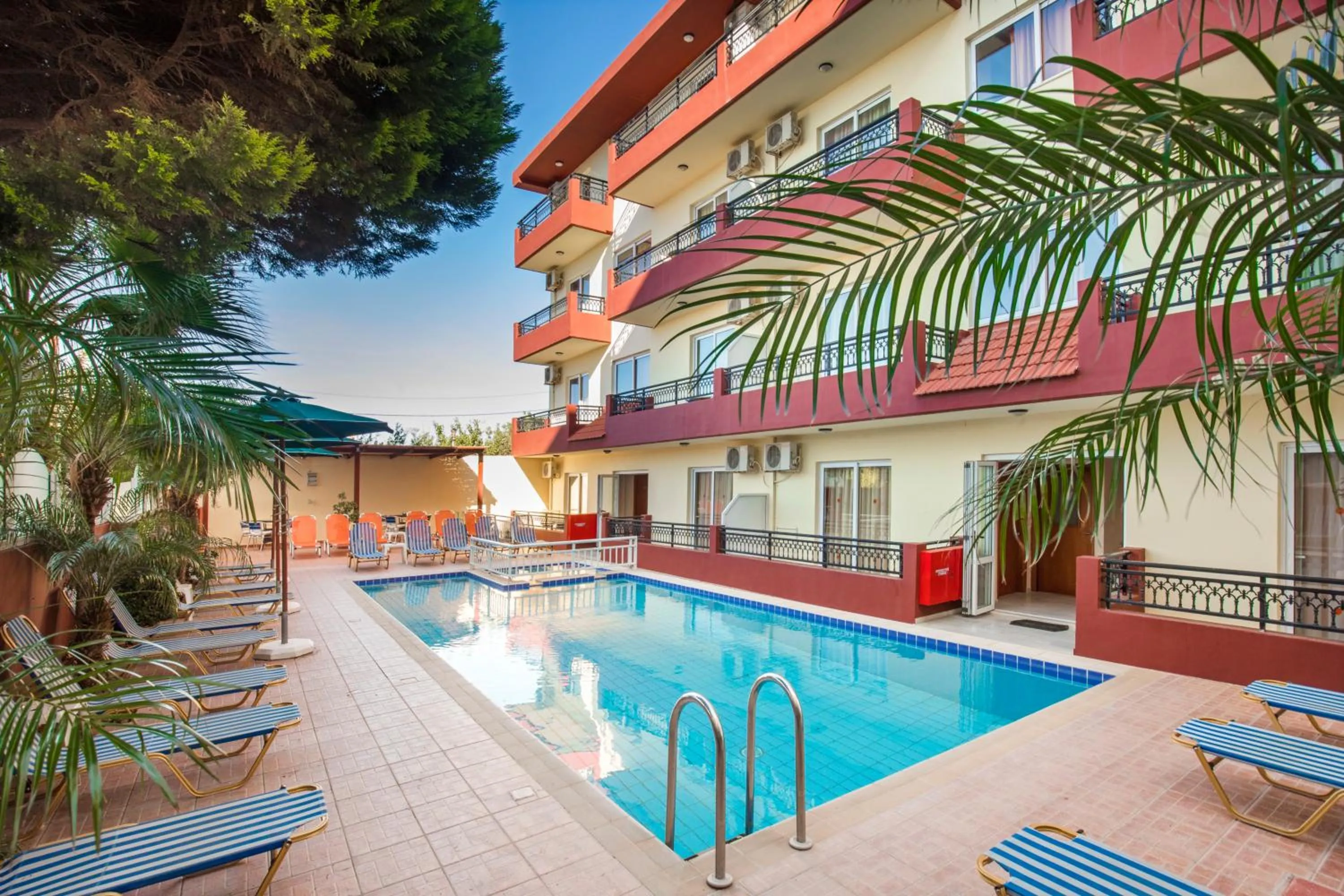 Swimming pool in Alea Hotel Apartments