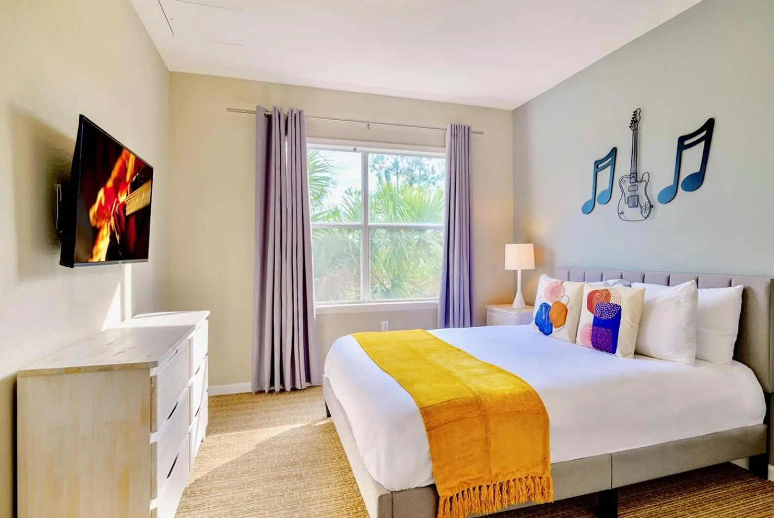 Bed in 3BR Condo with Pool - Near Disney