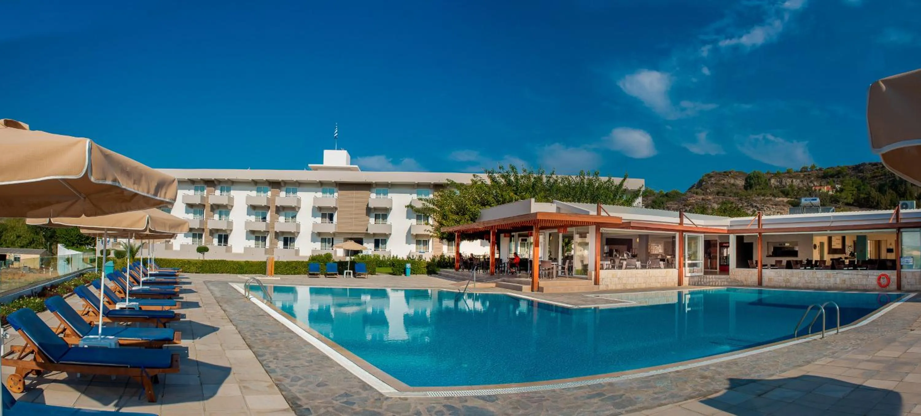 Property building in Zoes Hotel & Suites