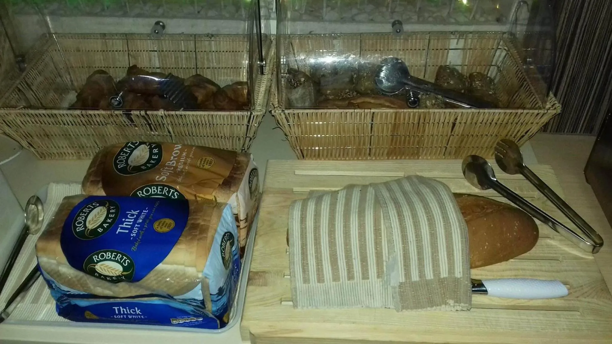 Breakfast in Zoes Hotel & Suites