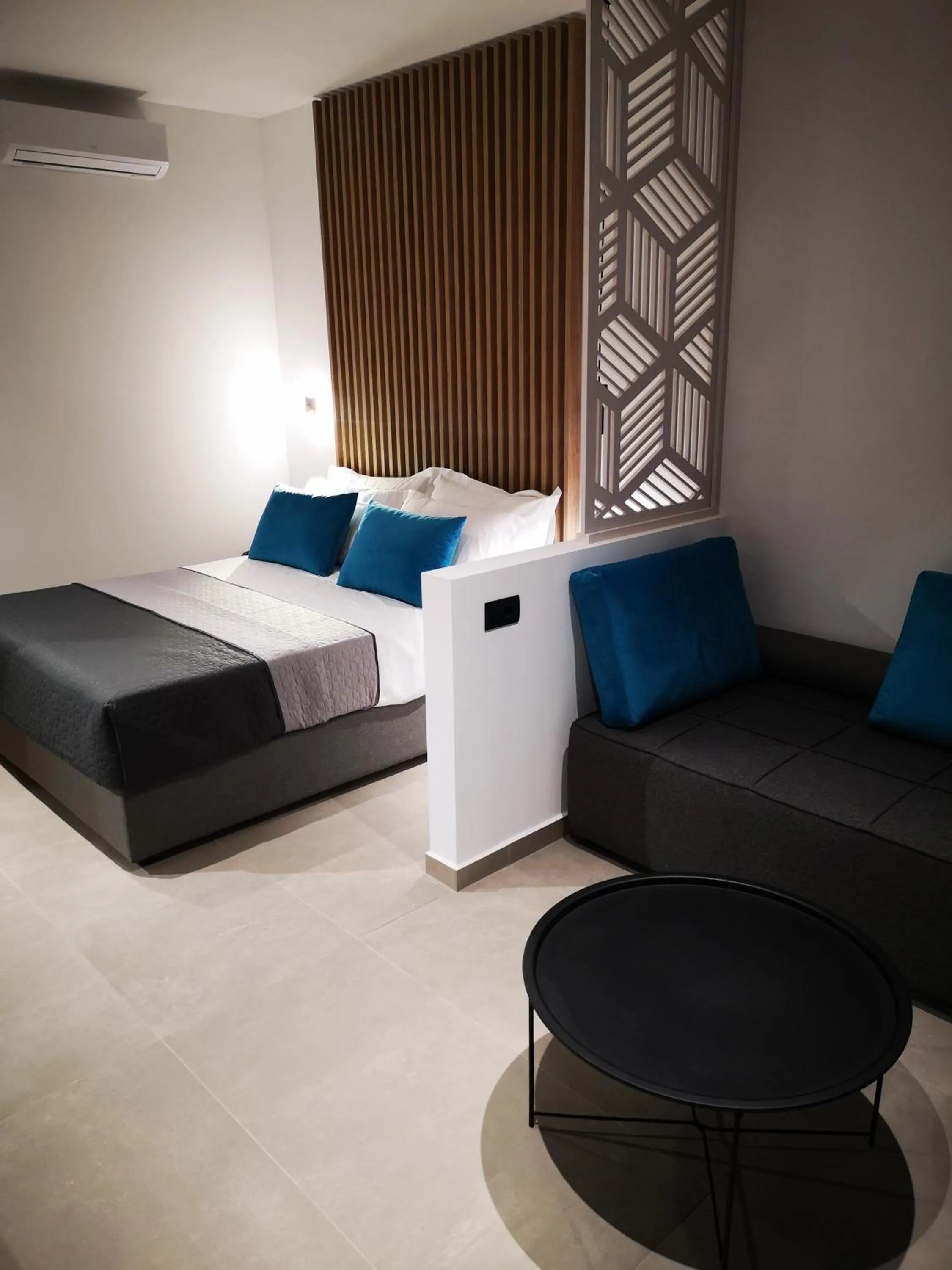 Seating area in Zoes Hotel & Suites