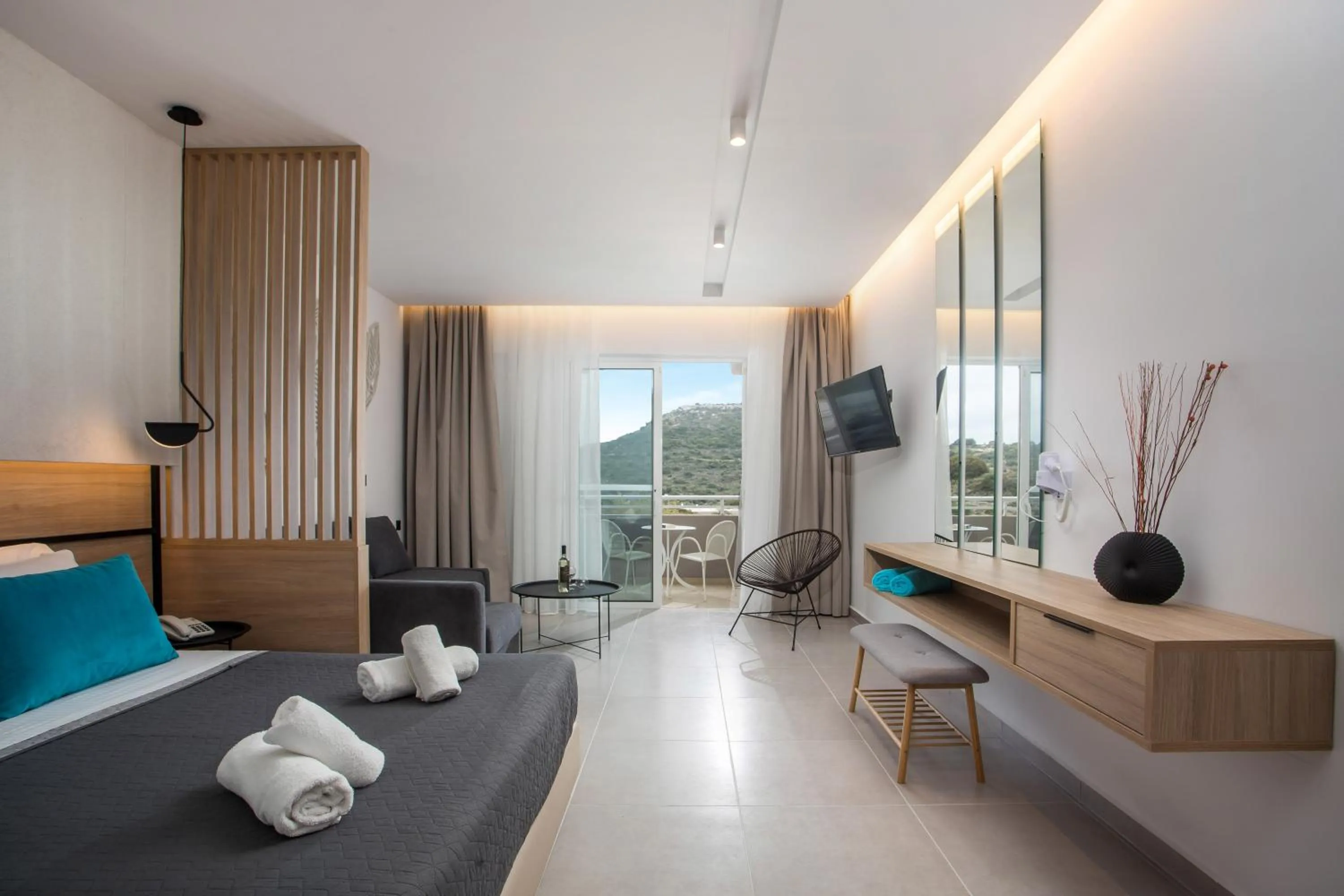 Bed in Zoes Hotel & Suites