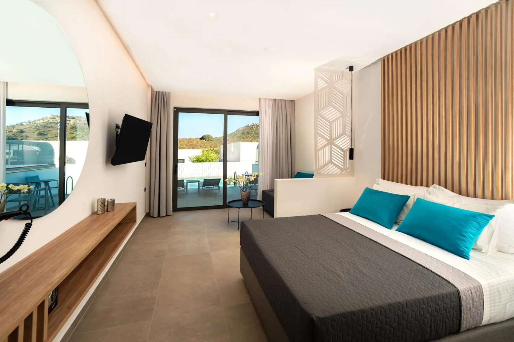 Bed in Zoes Hotel & Suites