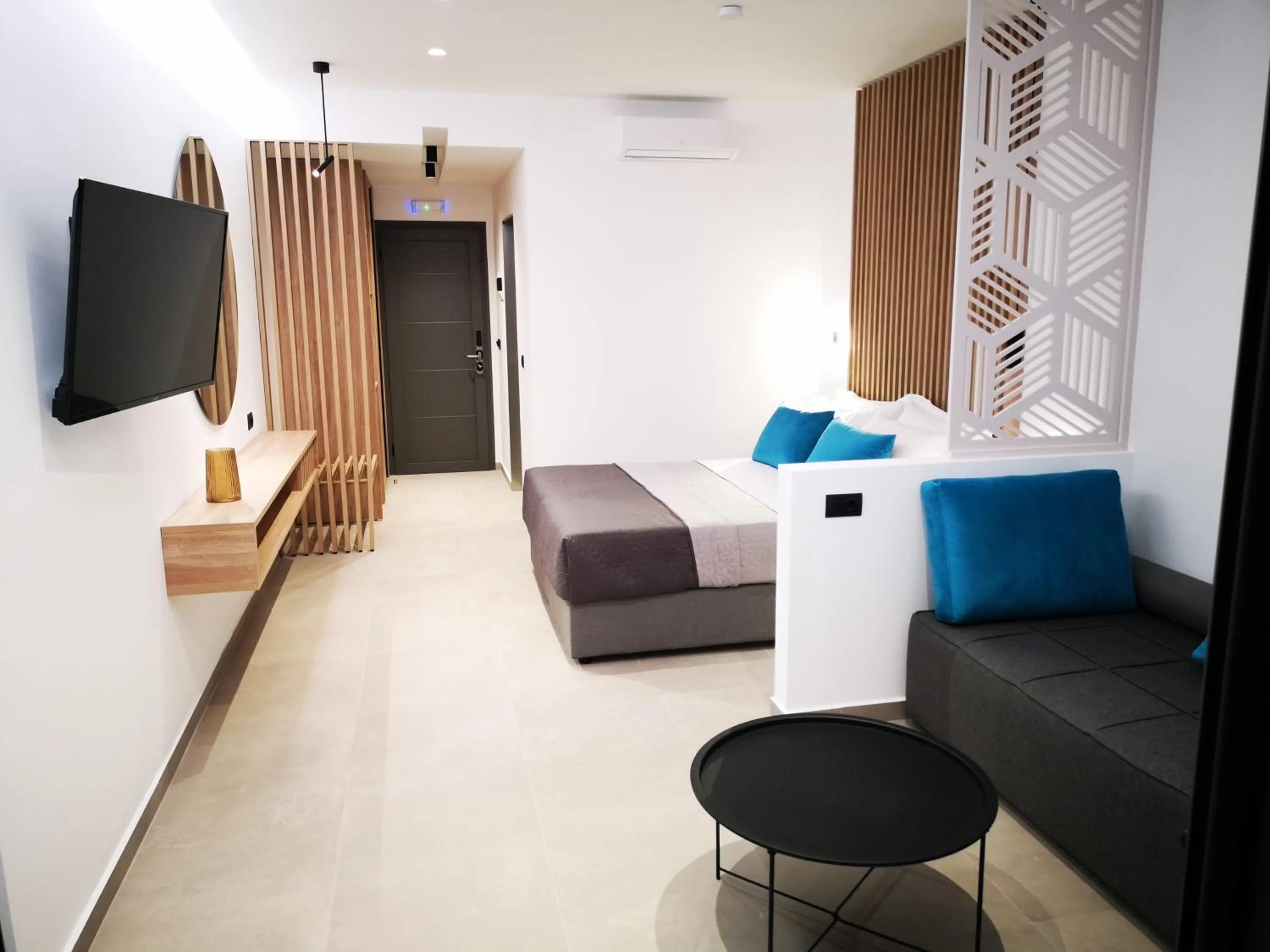 Photo of the whole room in Zoes Hotel & Suites