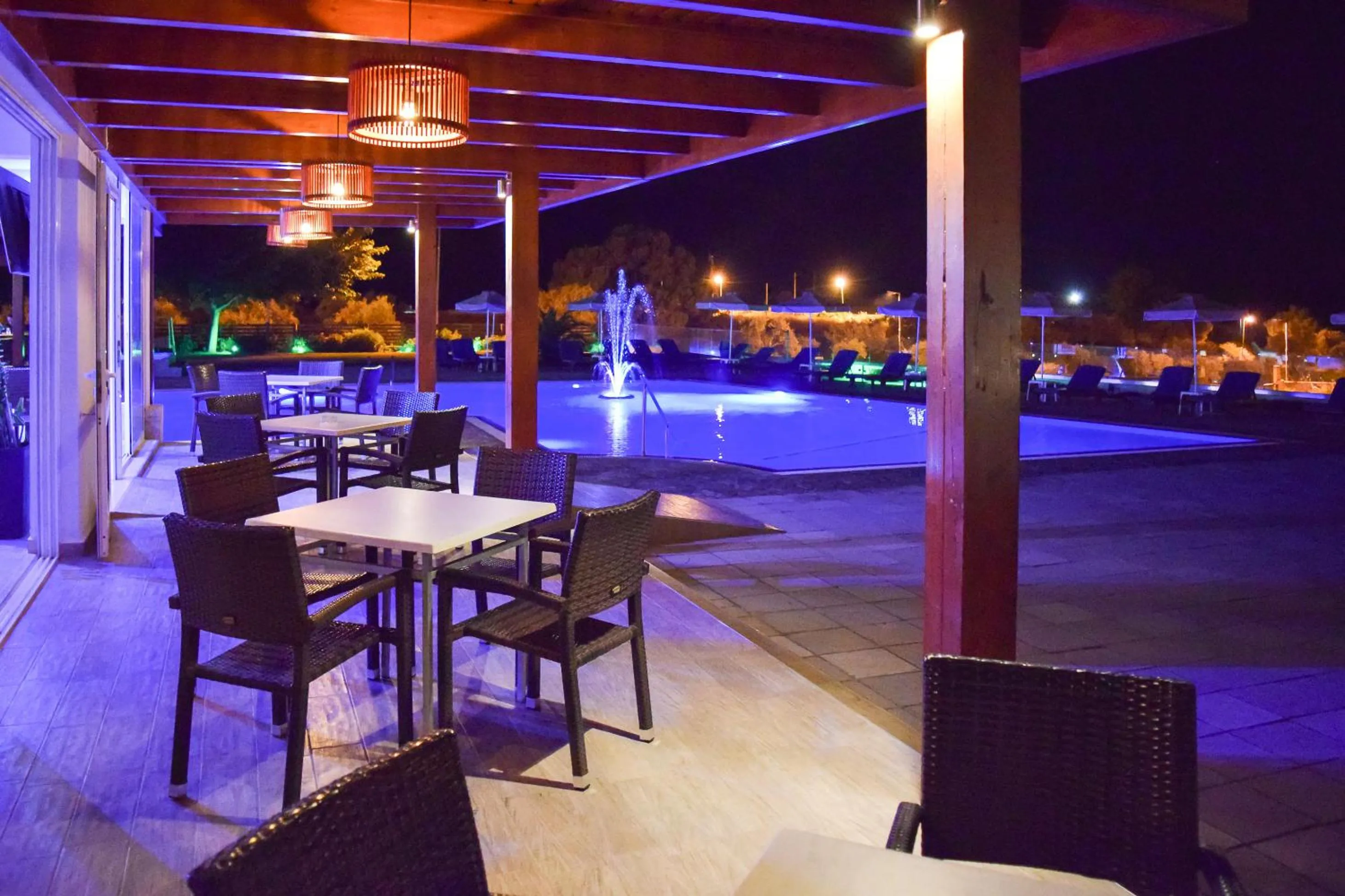 Patio in Zoes Hotel & Suites