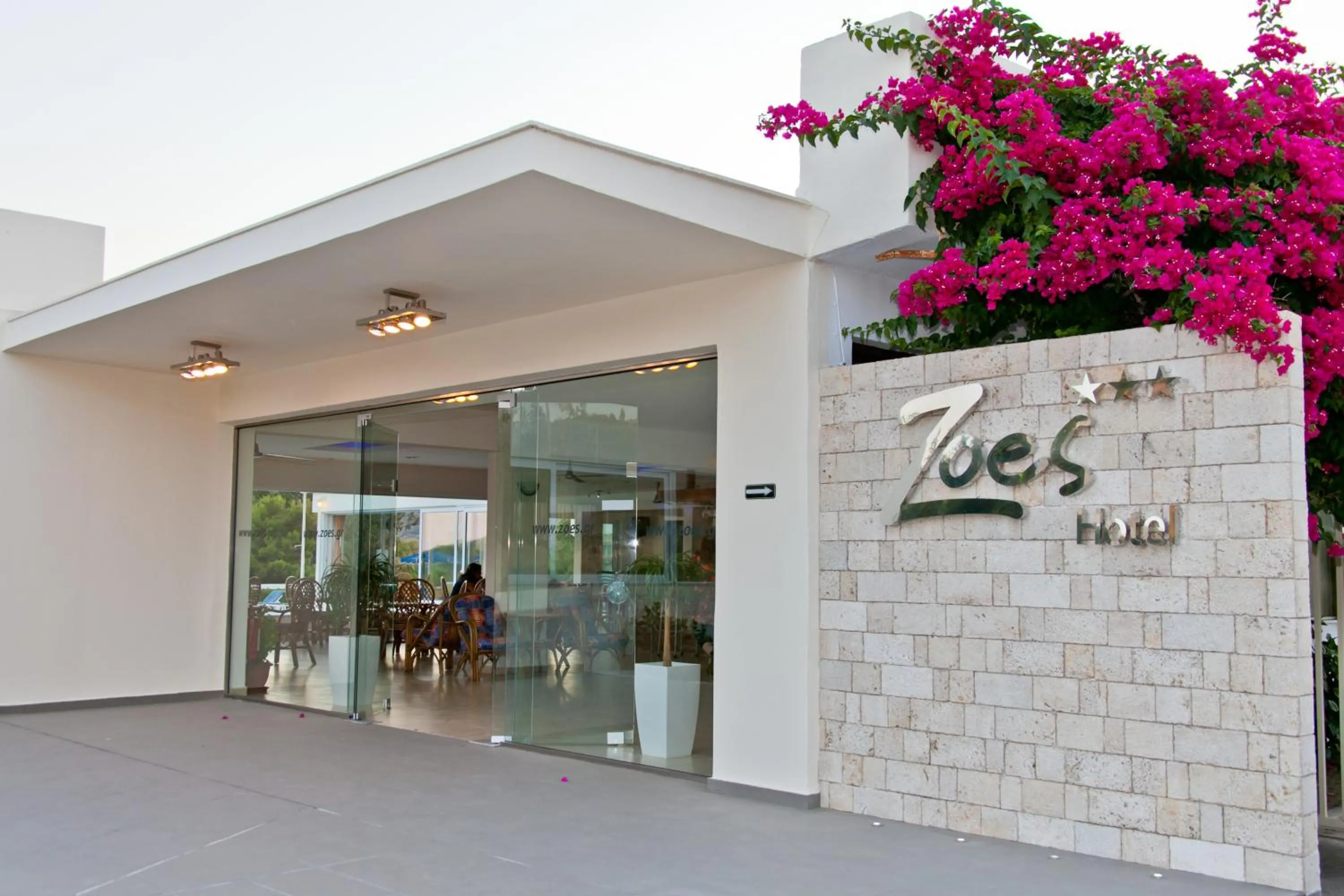 Facade/entrance in Zoes Hotel & Suites