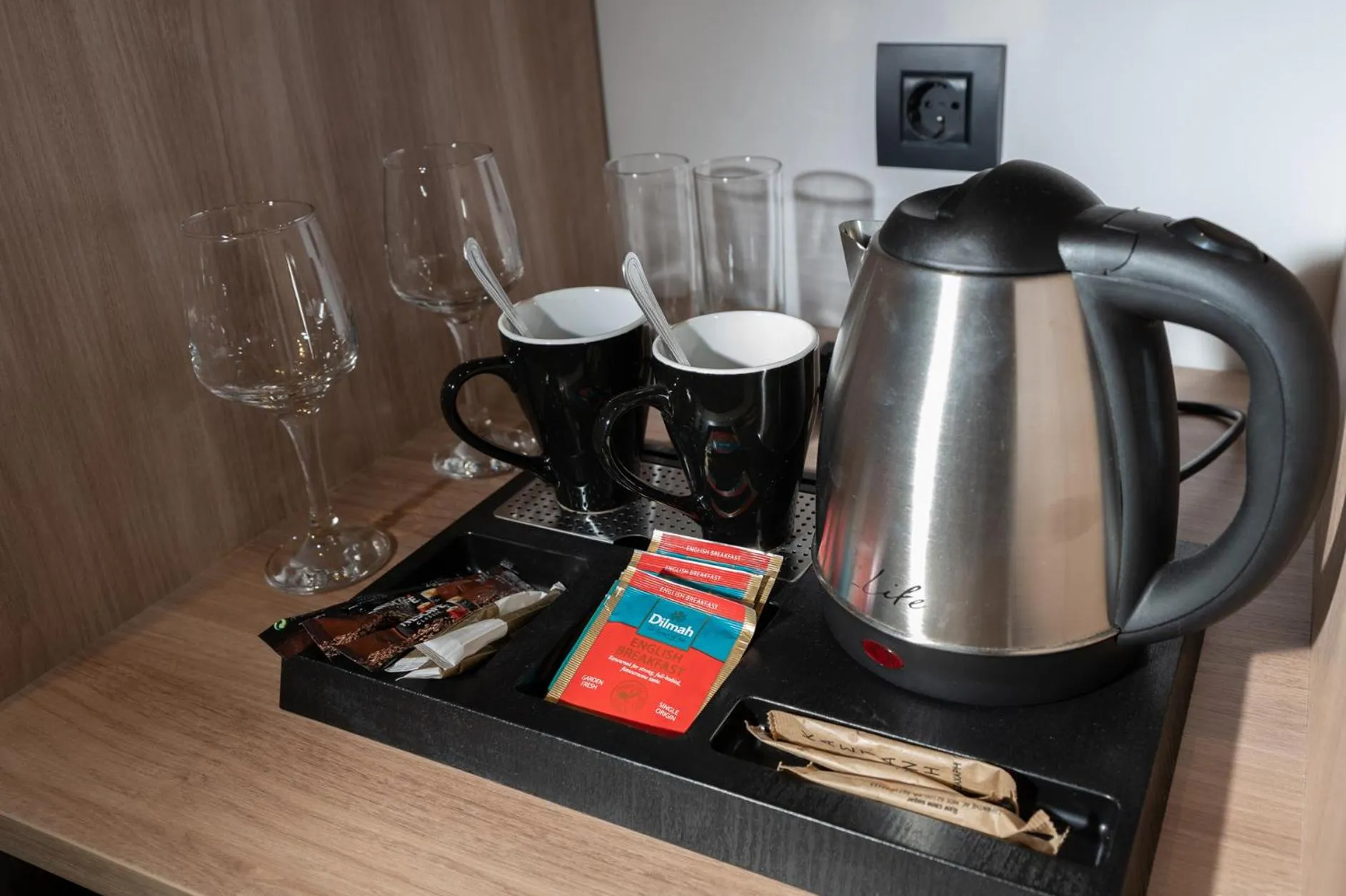 Coffee/tea facilities in Zoes Hotel & Suites