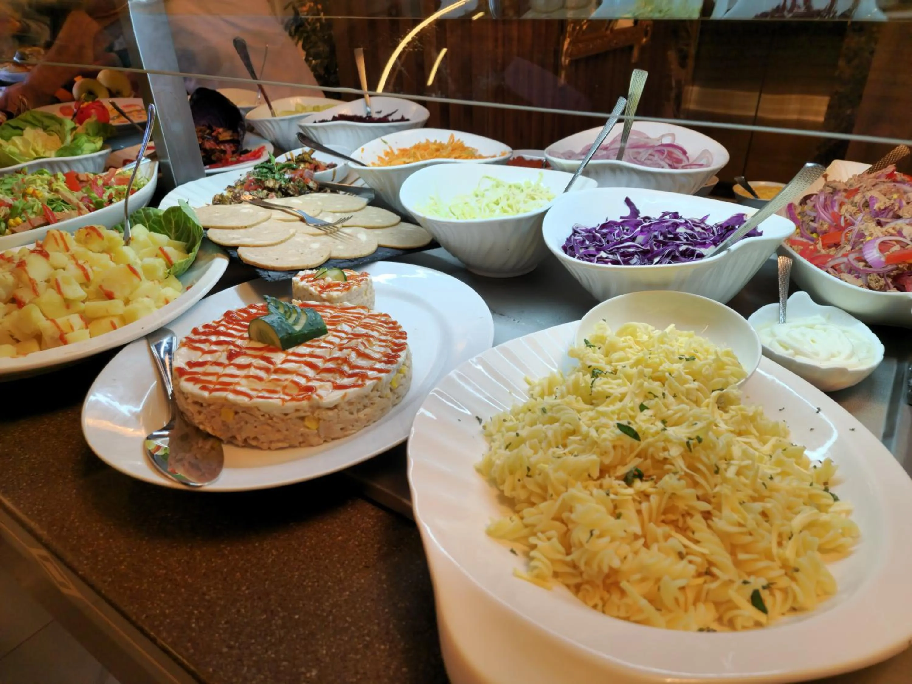 Restaurant/places to eat in Melissa Hotel