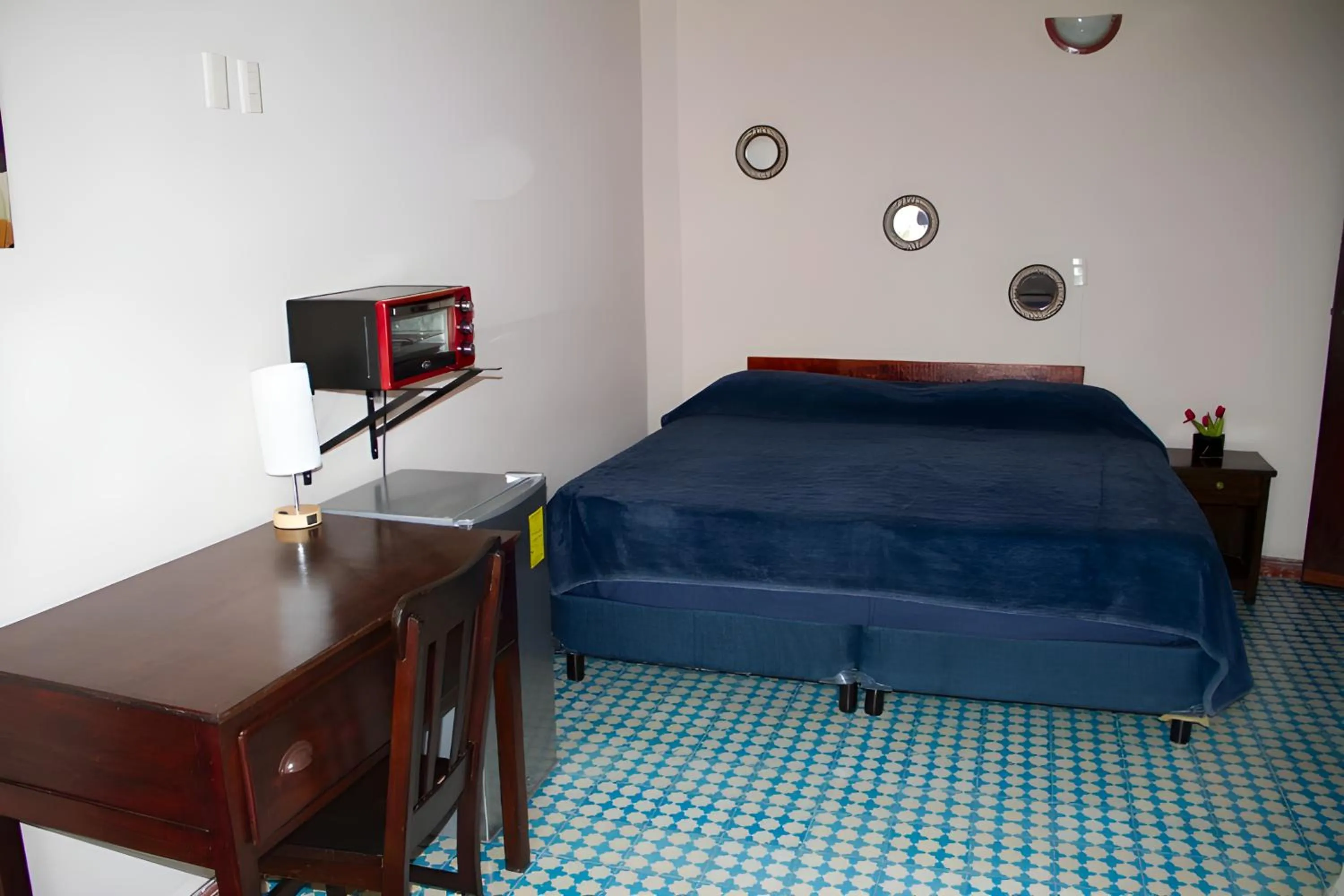 Photo of the whole room, Bed in Hotel Cortaza Galería