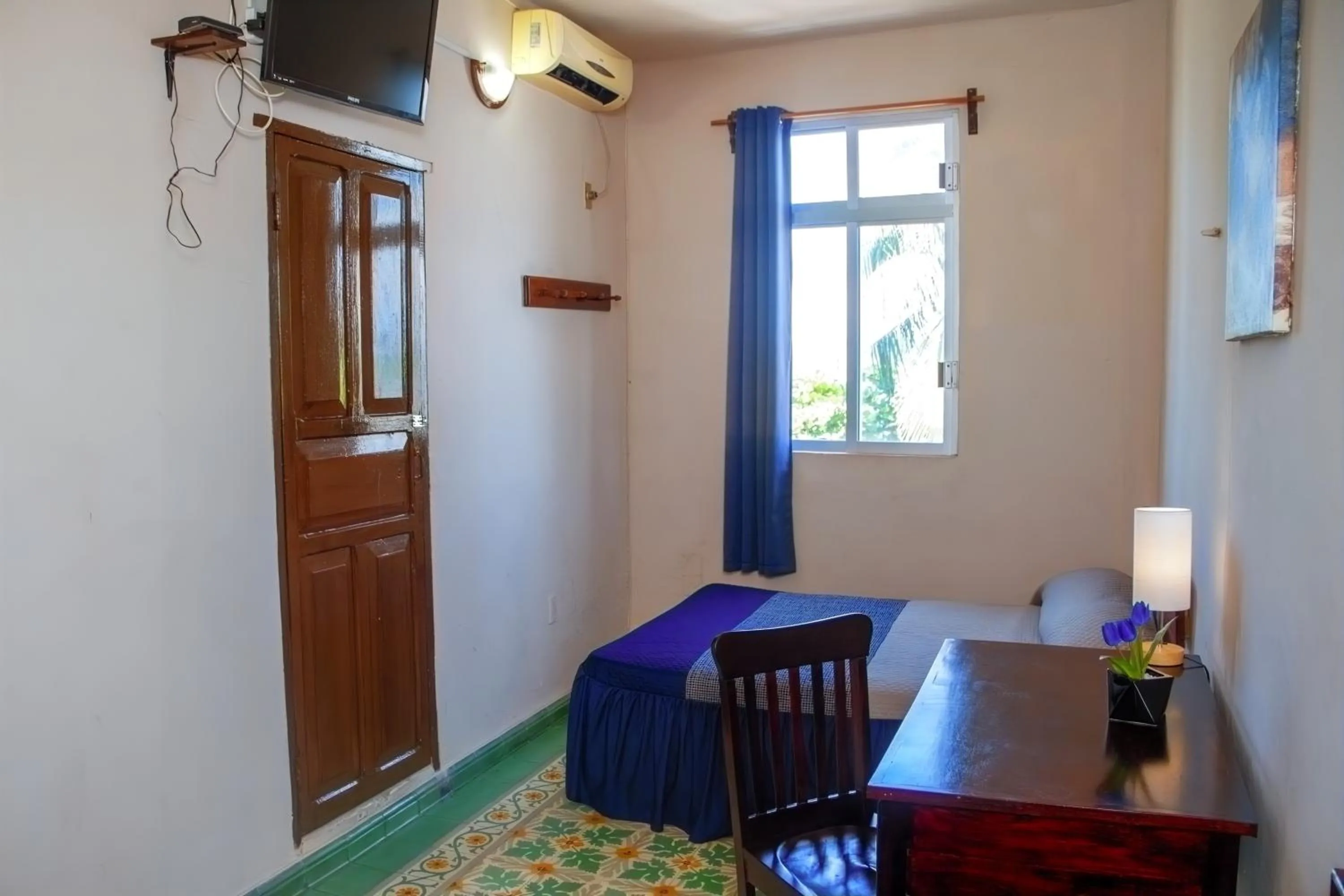 Photo of the whole room in Hotel Cortaza Galería