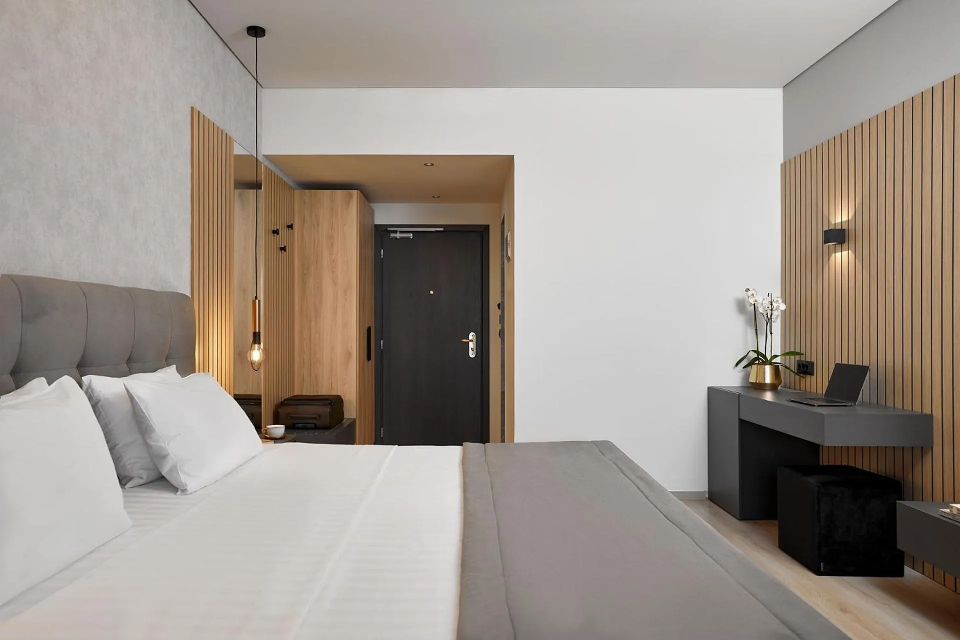 Bedroom, Bed in Grand Hotel Palace