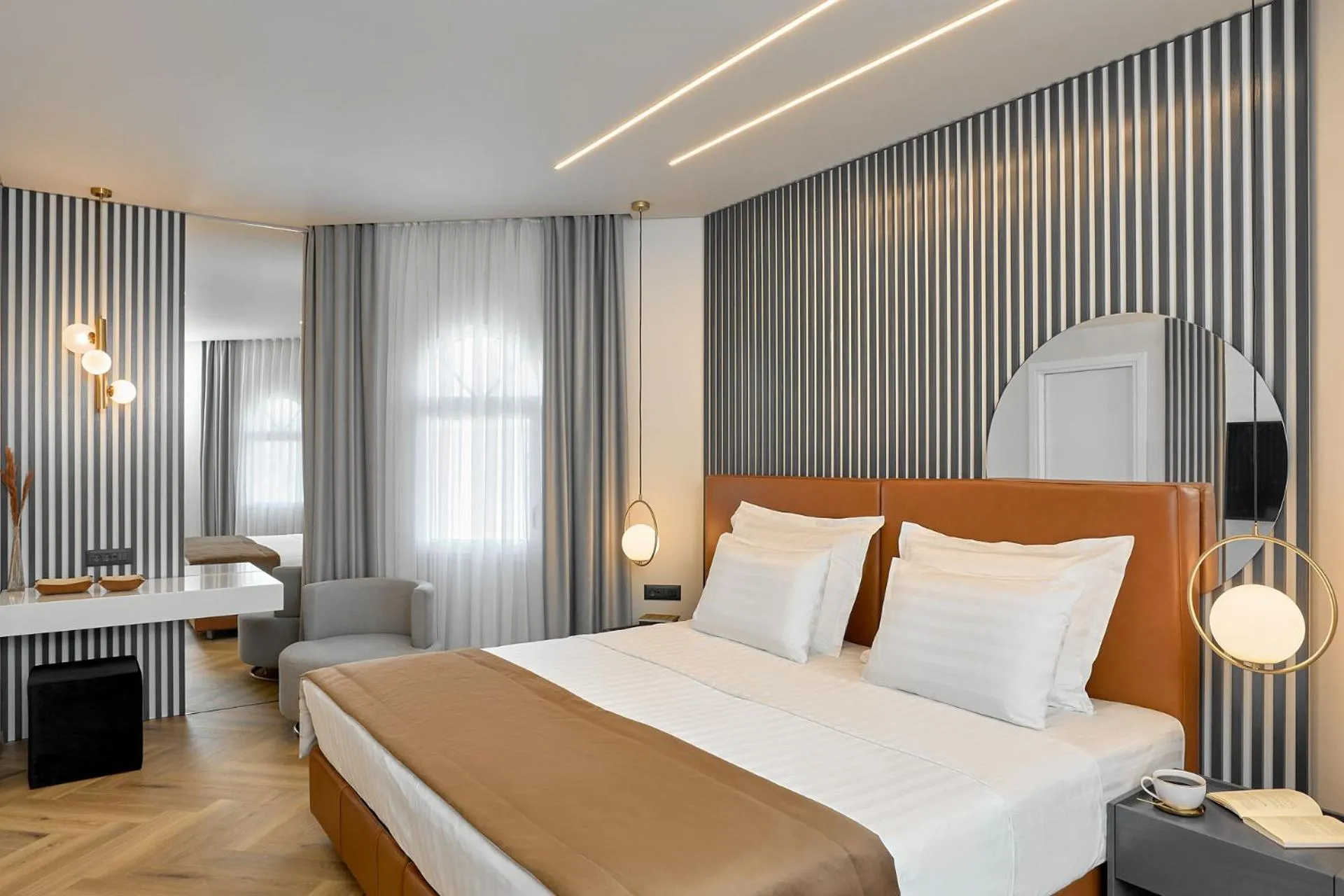 Bedroom, Bed in Grand Hotel Palace