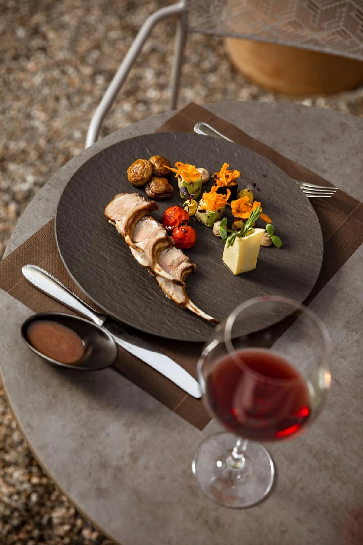 Restaurant/places to eat in Grand Hotel Palace