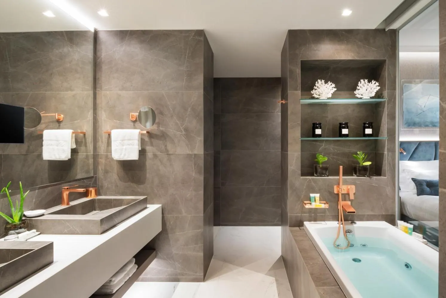 Toilet in Grand Hotel Palace