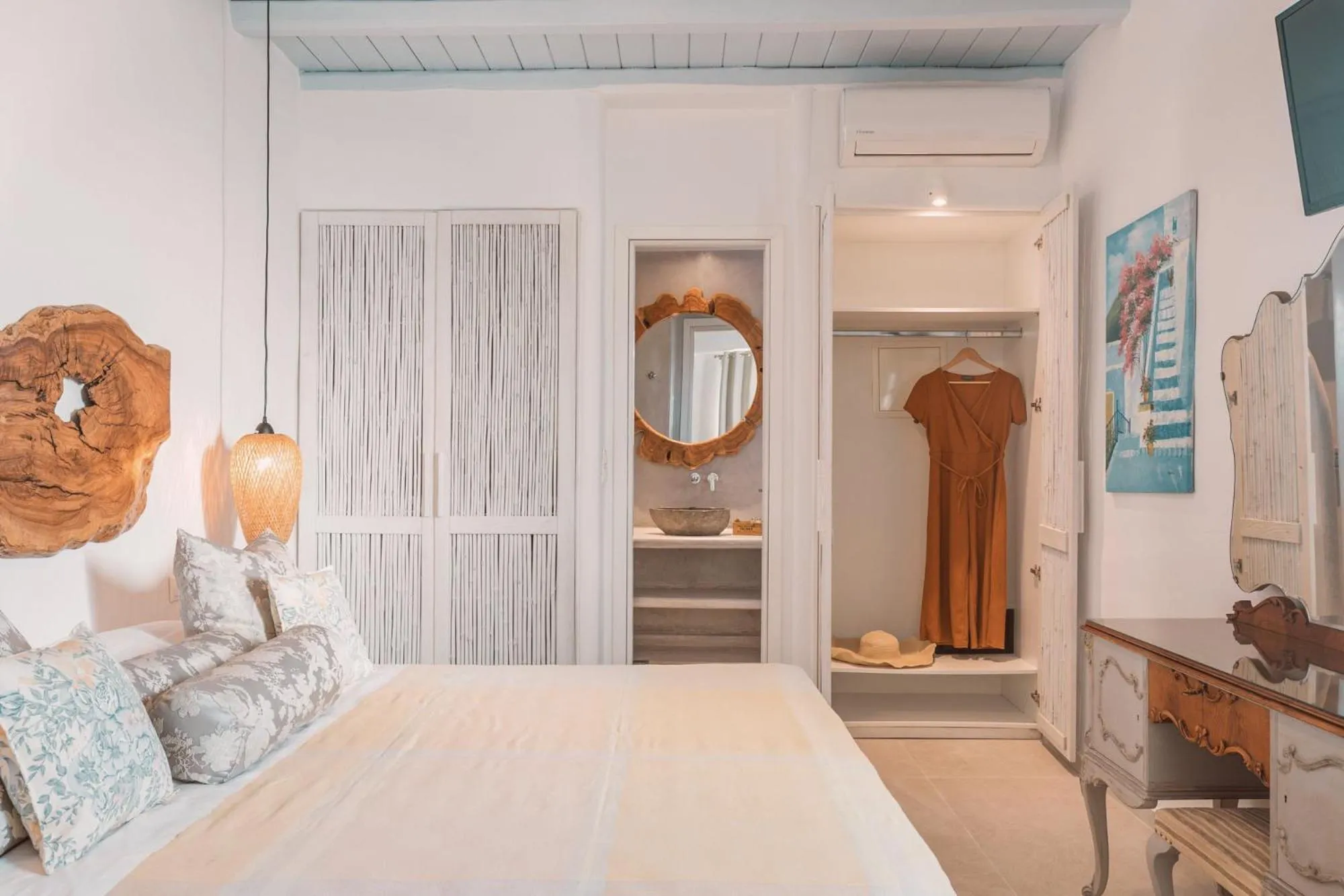 Bathroom, Bed in Villa Konstantin Rooms & Suites